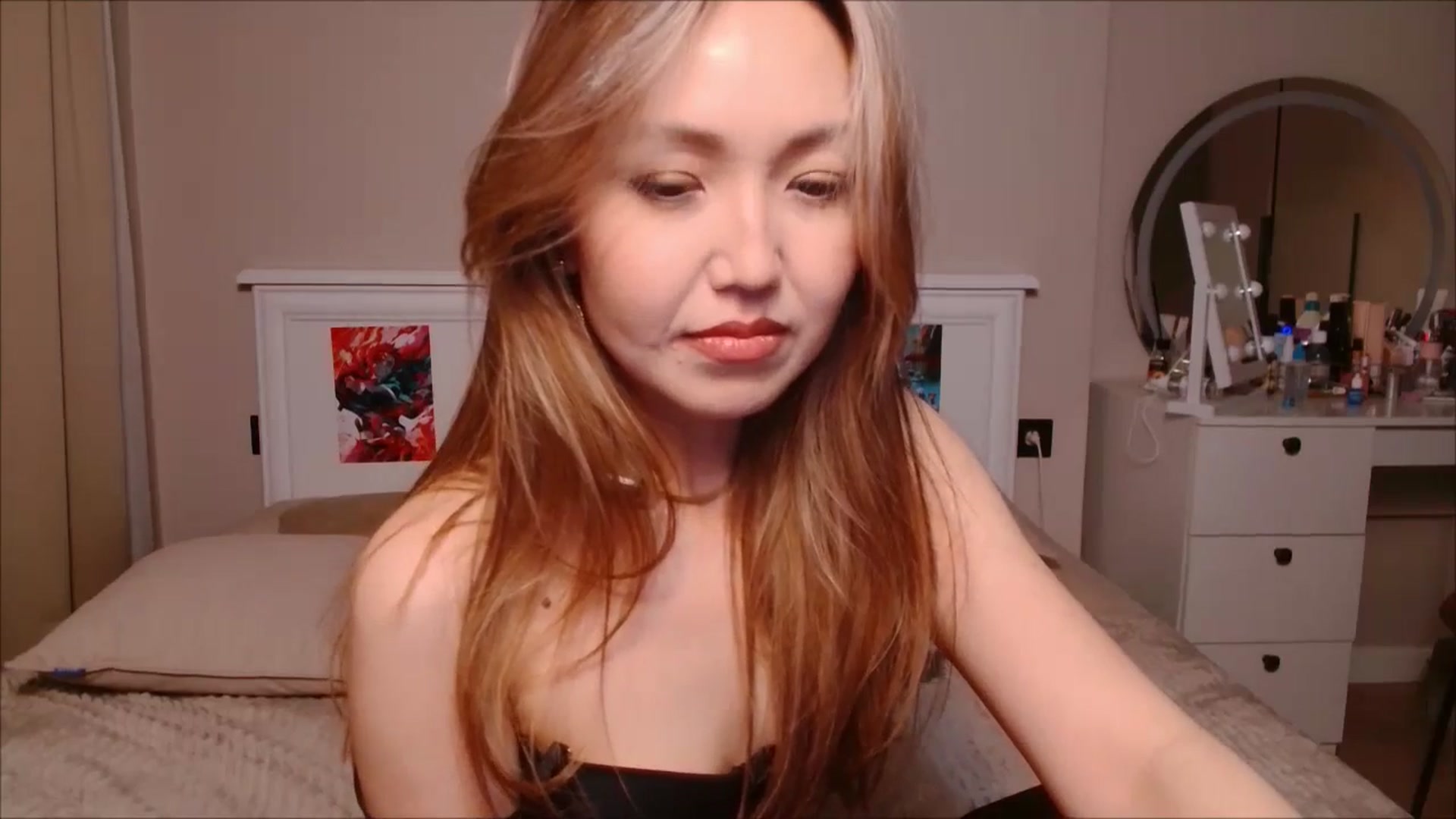 Gallery image thumbnail from JennyVibe's myfreecams stream on, 05/24/2025, 09:18 image 16 of 20