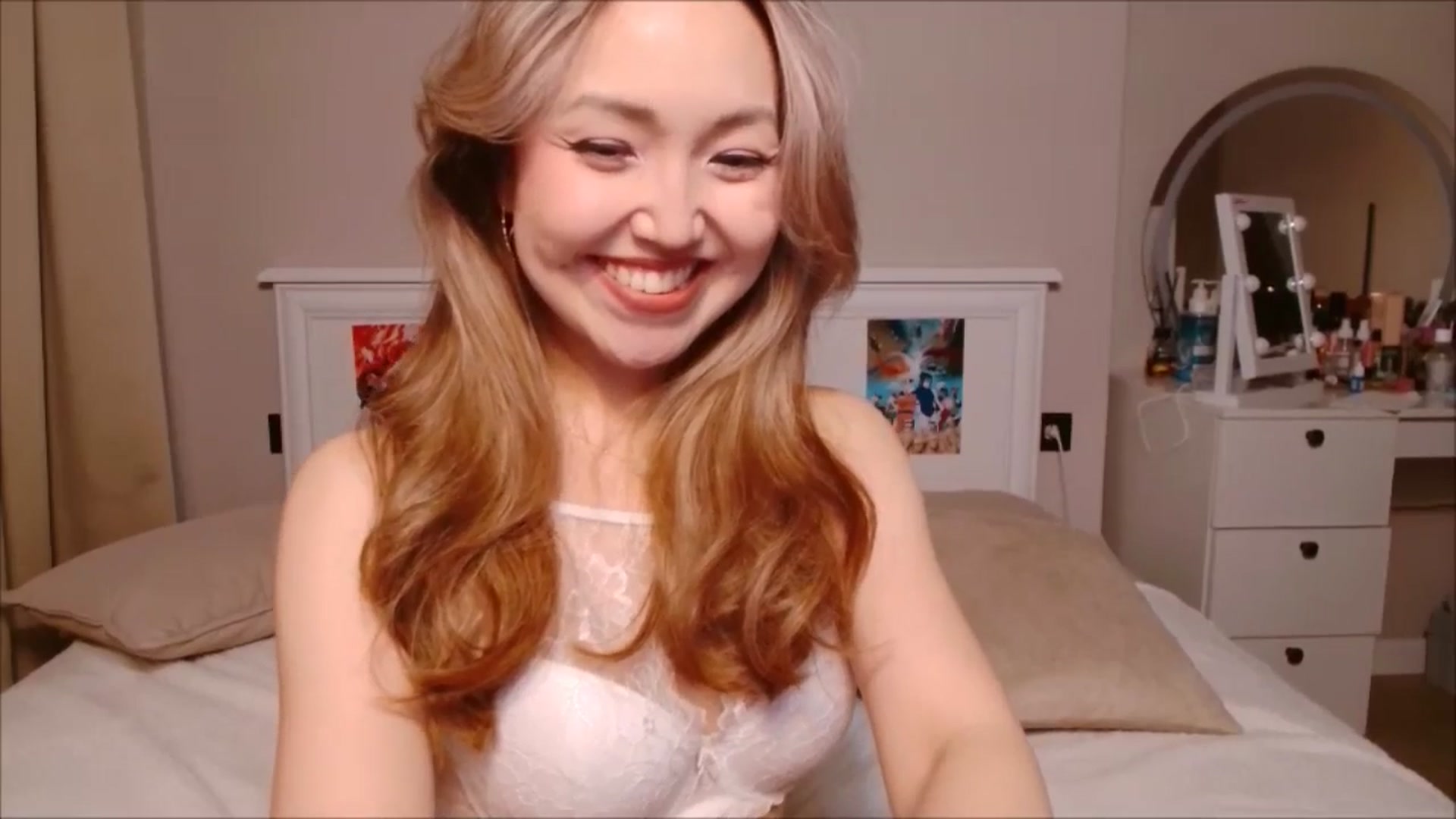 Gallery image thumbnail from JennyVibe's myfreecams stream on, 06/03/2025, 07:45 image 13 of 20
