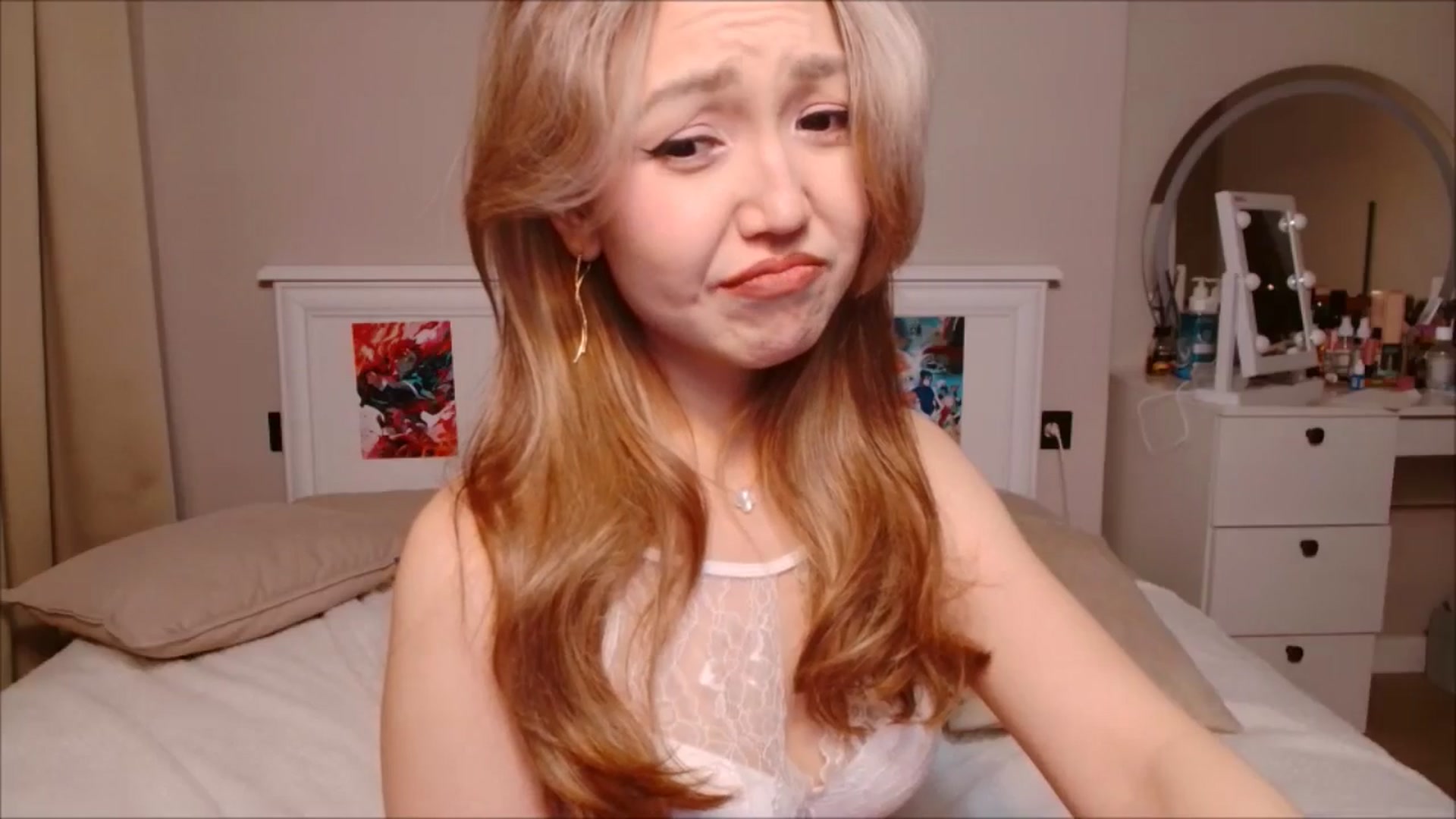 Gallery image thumbnail from JennyVibe's myfreecams stream on, 06/03/2025, 07:45 image 16 of 20