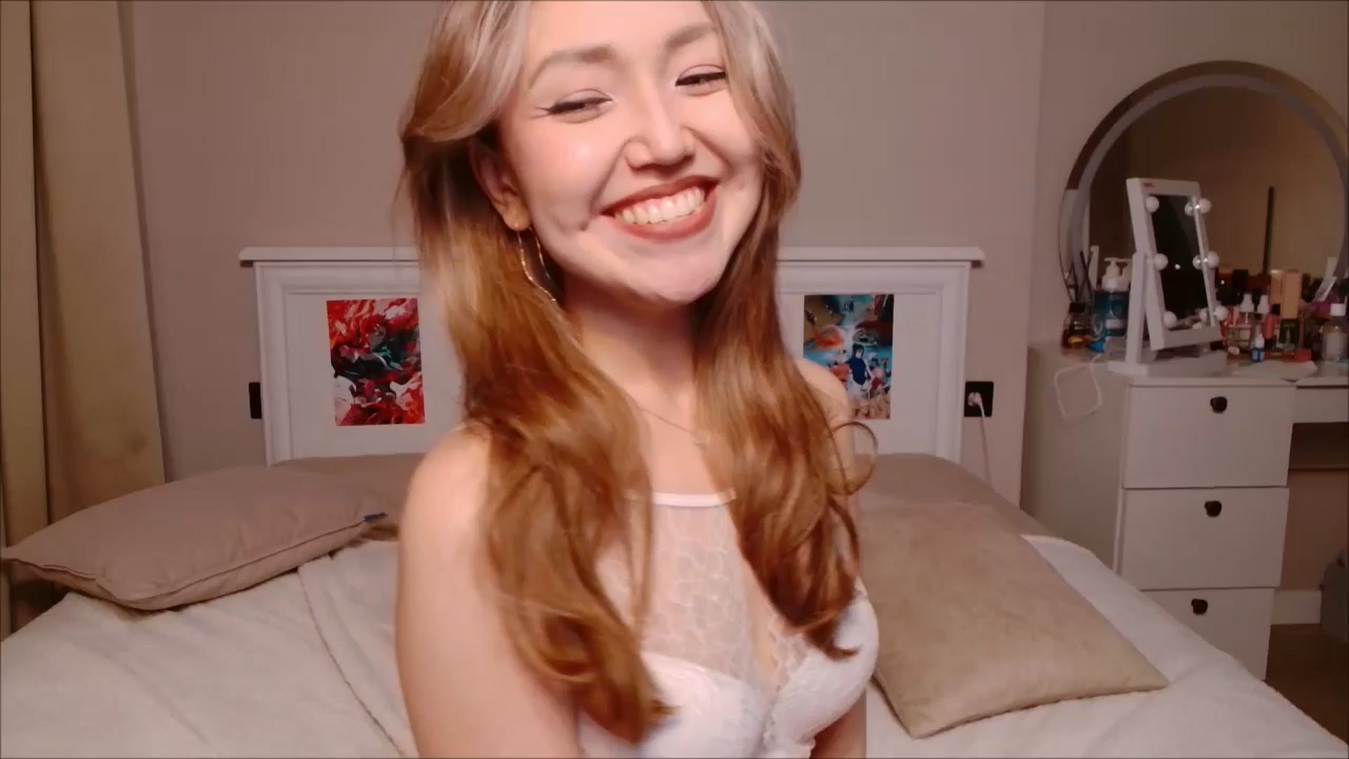 Gallery image thumbnail from JennyVibe's myfreecams stream on, 06/03/2025, 07:45 image 4 of 20