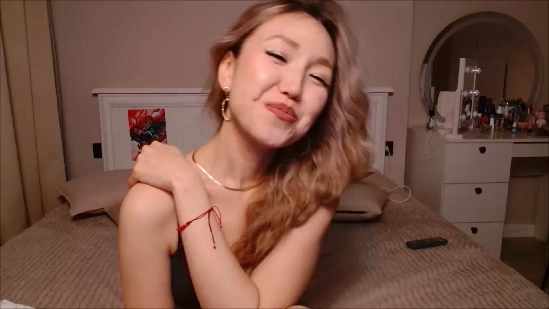 Gallery image thumbnail from JennyVibe's myfreecams stream on, 06/09/2025, 07:51 image 19 of 20