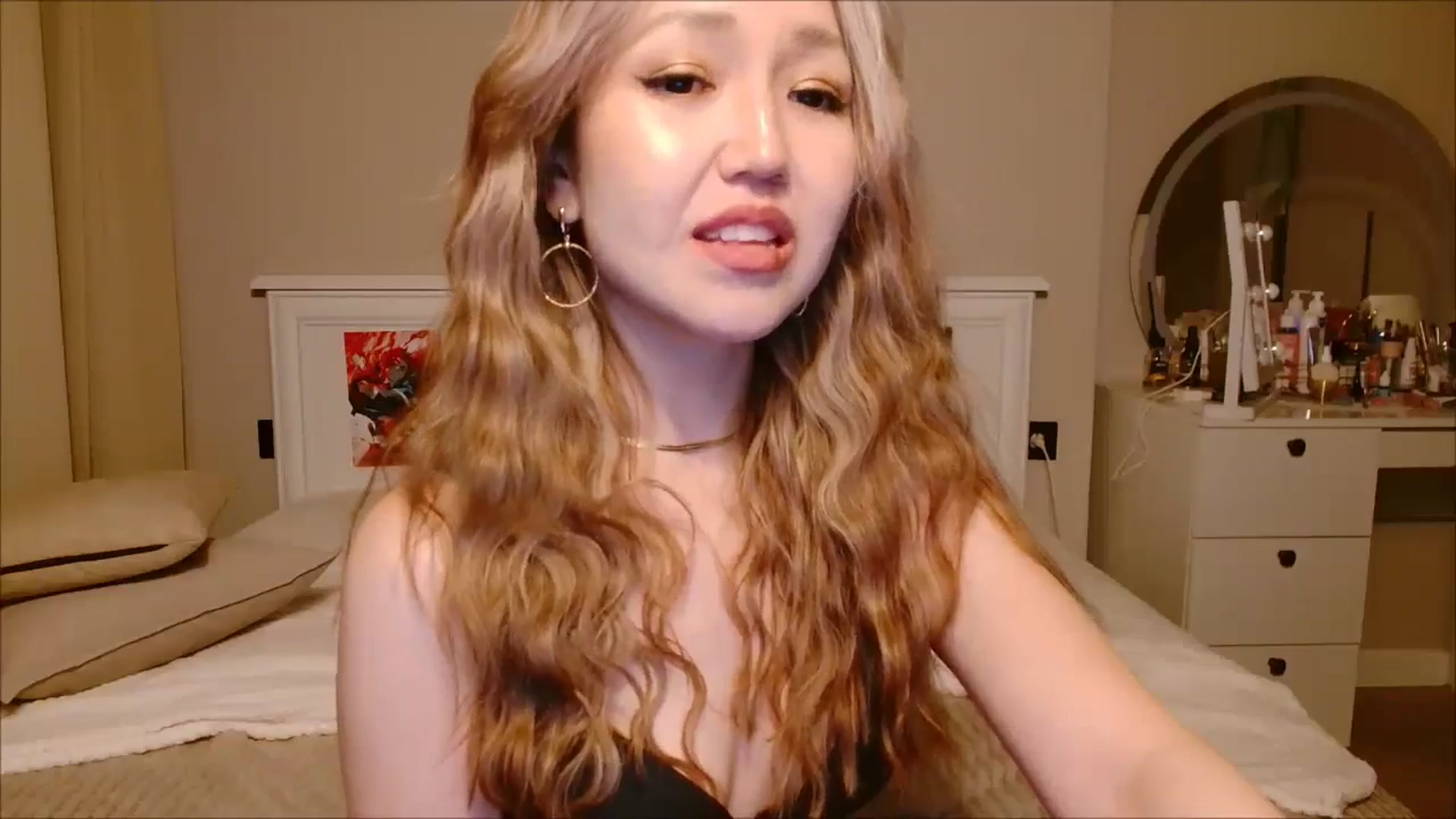 Gallery image thumbnail from JennyVibe's myfreecams stream on, 06/29/2025, 08:51 image 7 of 20