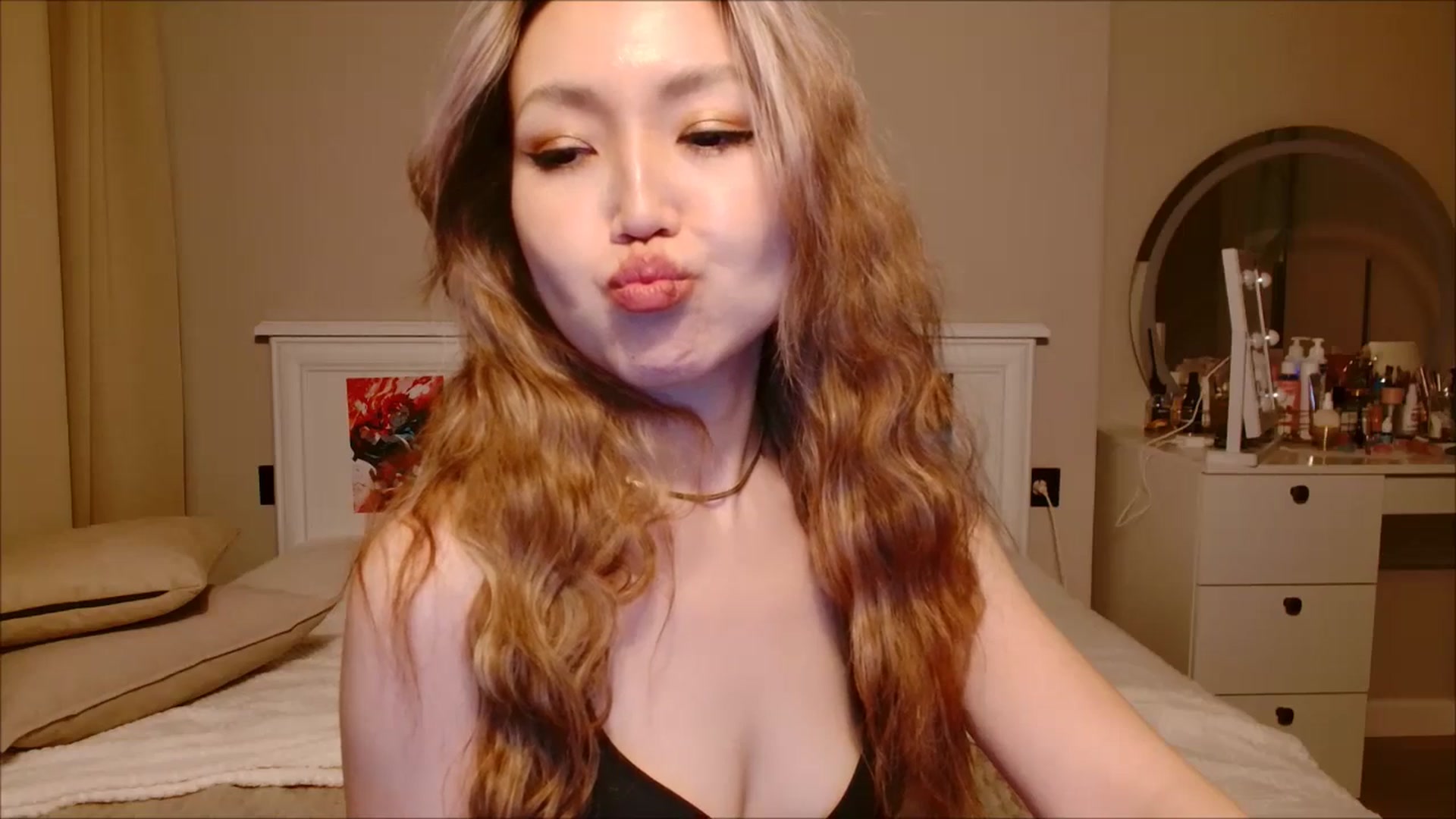 Gallery image thumbnail from JennyVibe's myfreecams stream on, 06/29/2025, 08:51 image 16 of 20