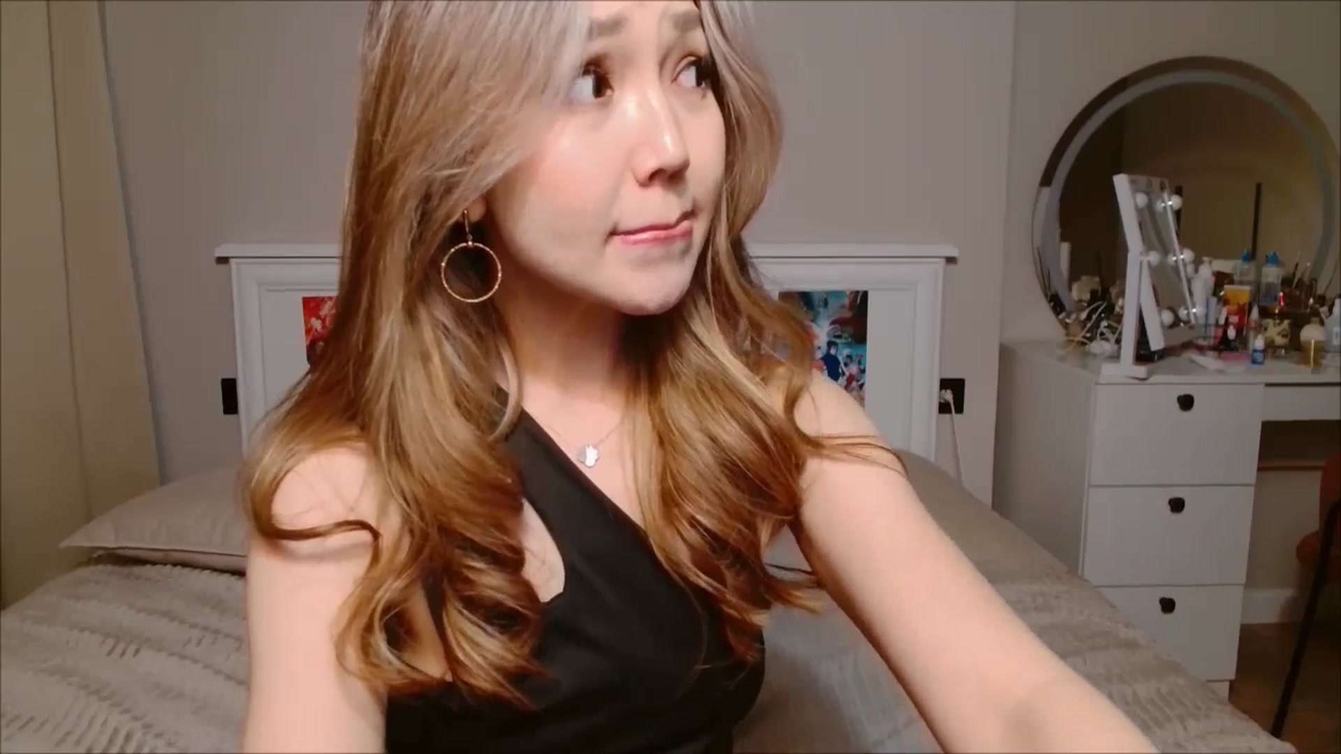 Gallery image thumbnail from JennyVibe's myfreecams stream on, 07/10/2025, 08:36 image 4 of 20