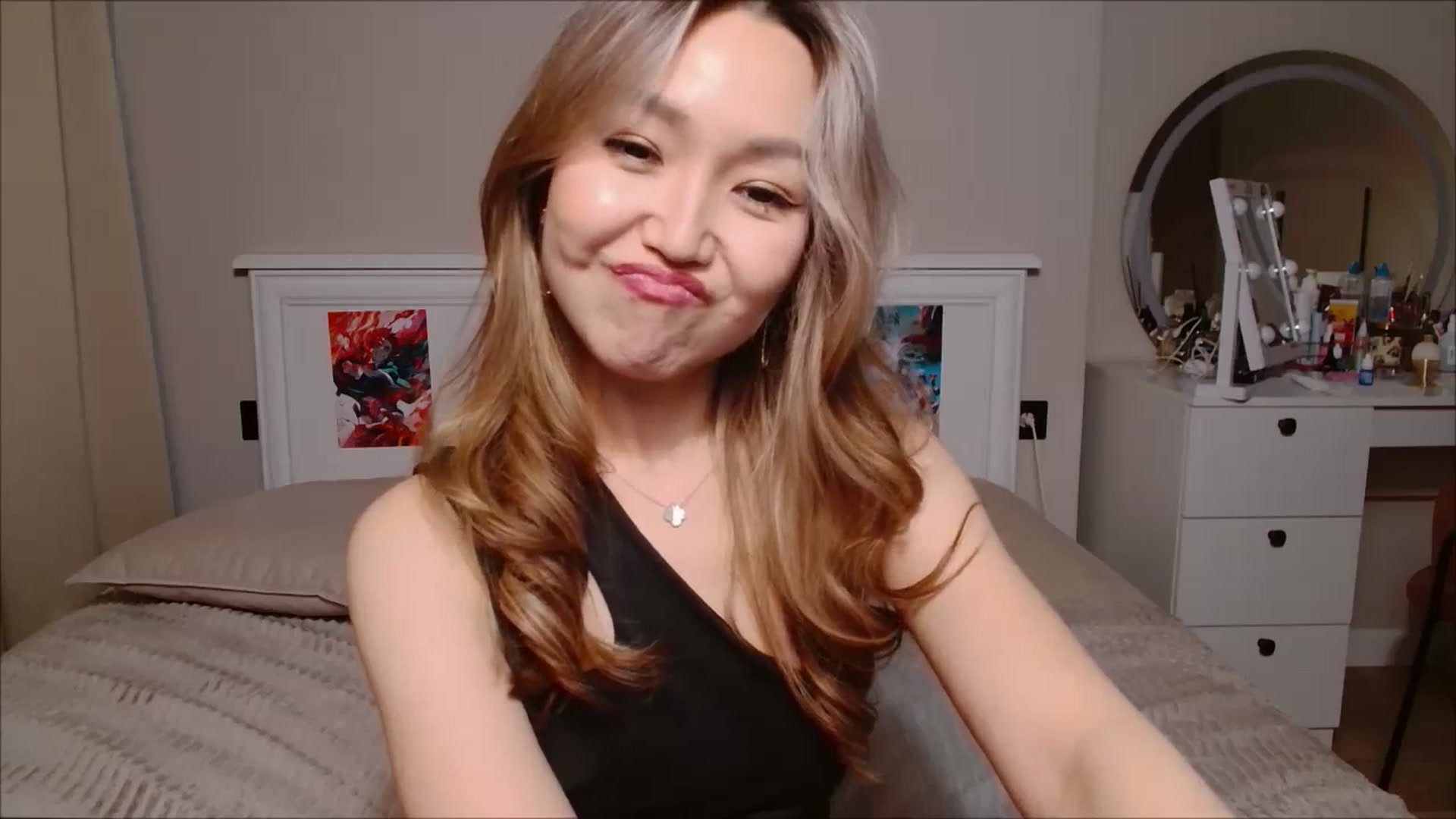 Gallery image thumbnail from JennyVibe's myfreecams stream on, 07/10/2025, 08:36 image 7 of 20