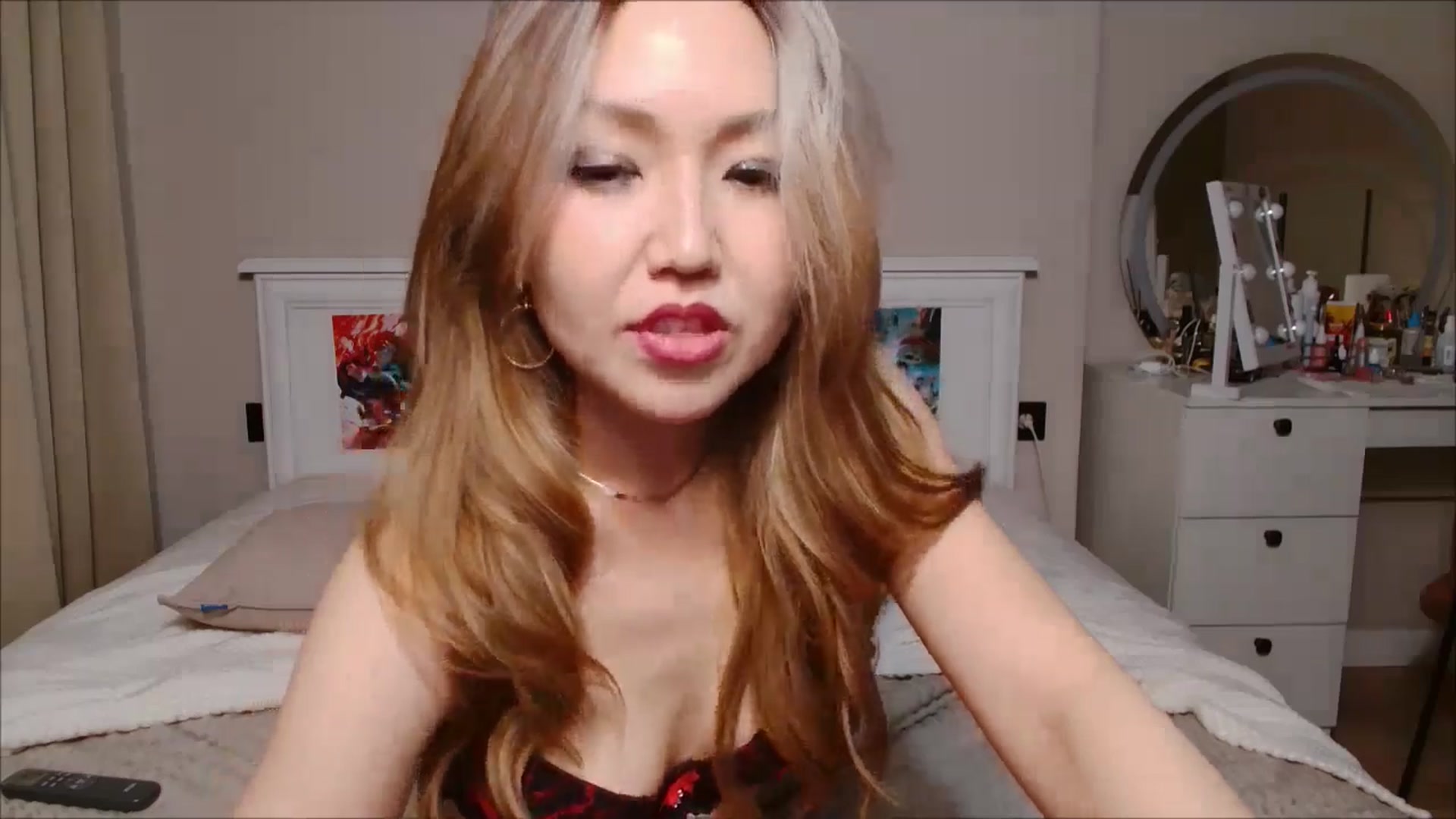Gallery image thumbnail from JennyVibe's myfreecams stream on, 07/12/2025, 09:23 image 10 of 20