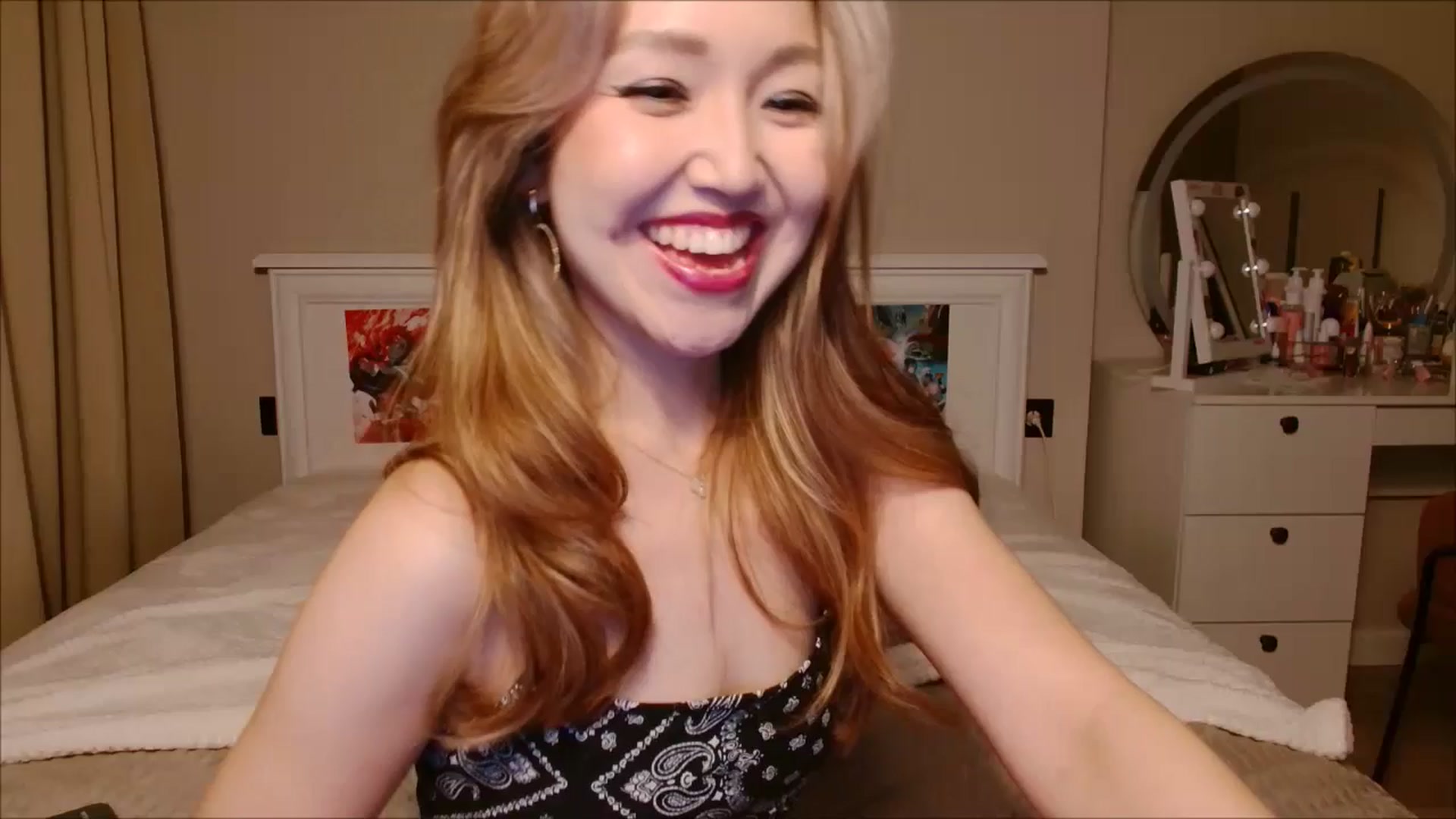 Gallery image thumbnail from JennyVibe's myfreecams stream on, 07/13/2025, 09:40 image 14 of 20
