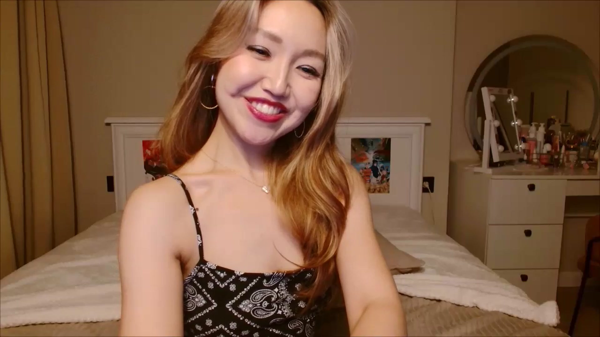 Gallery image thumbnail from JennyVibe's myfreecams stream on, 07/13/2025, 09:40 image 8 of 20