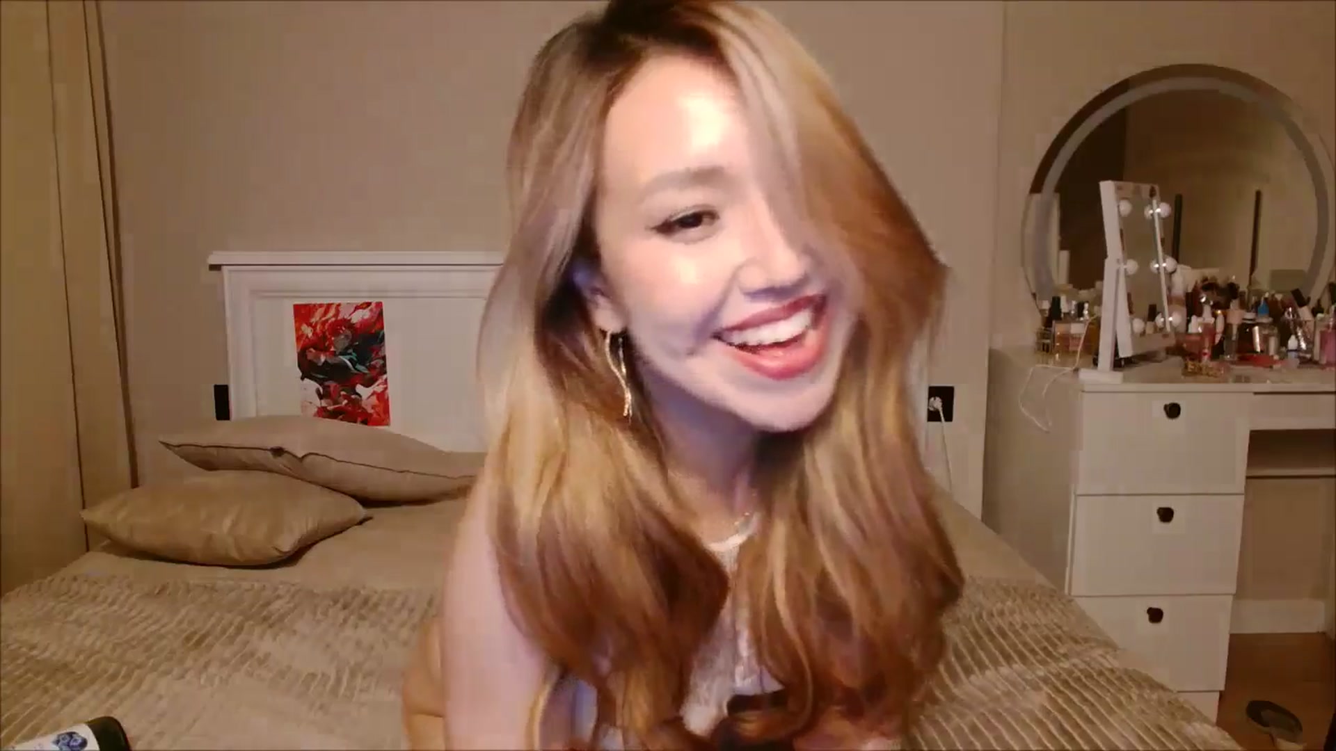Gallery image thumbnail from JennyVibe's myfreecams stream on, 07/20/2025, 12:26 image 18 of 20