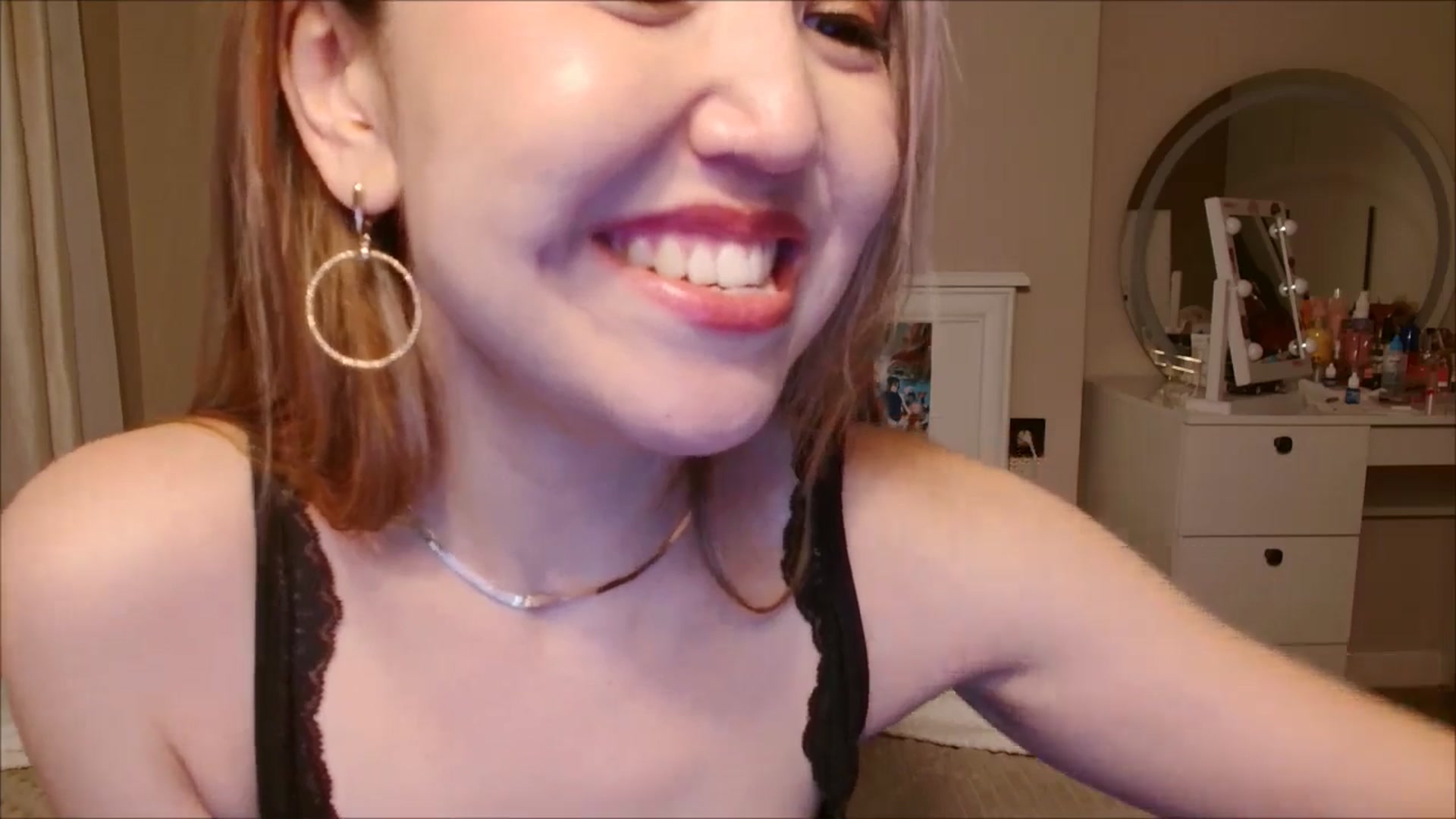 Gallery image thumbnail from JennyVibe's myfreecams stream on, 08/20/2025, 07:36 image 19 of 20
