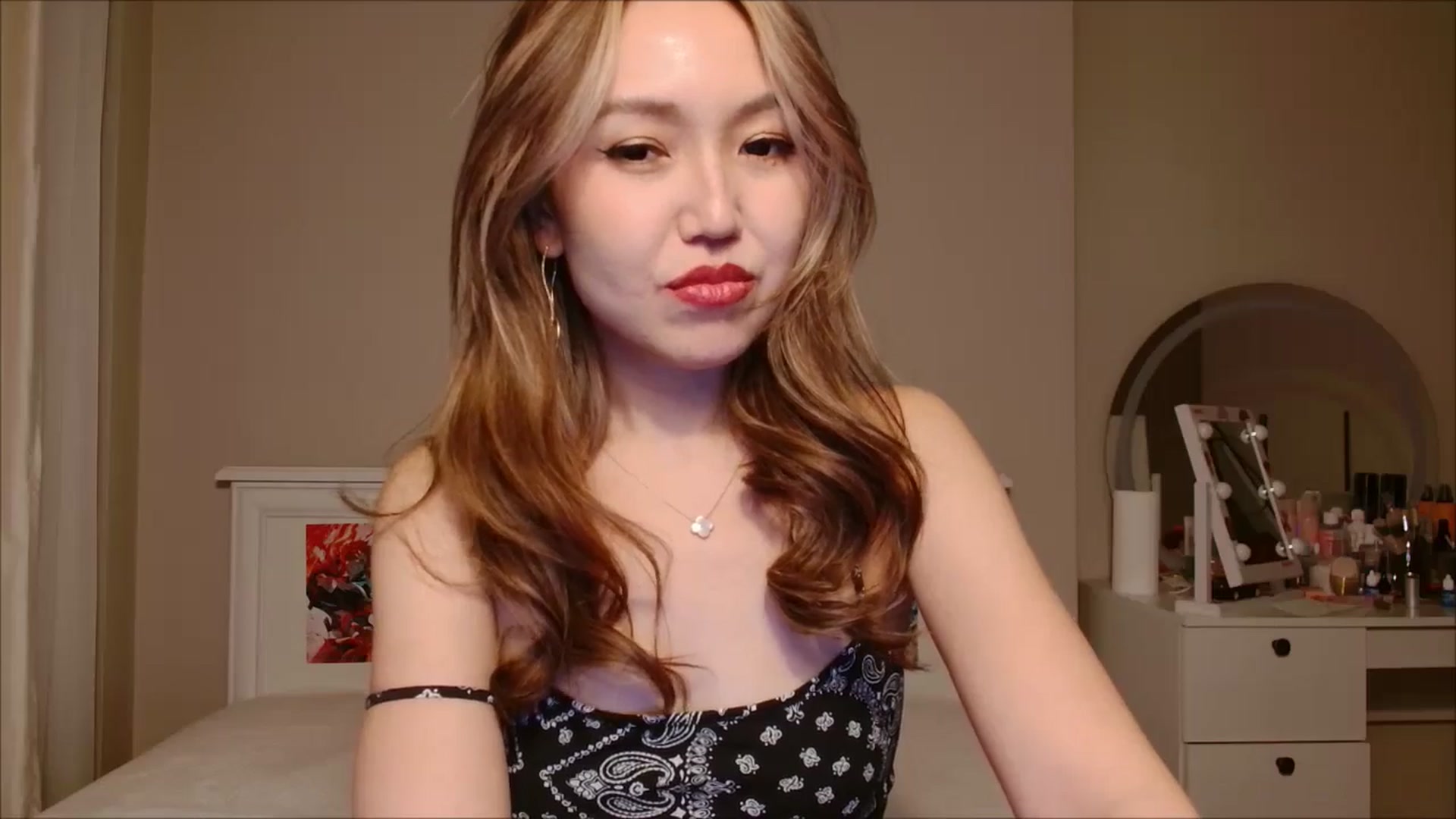 Gallery image thumbnail from JennyVibe's myfreecams stream on, 09/15/2025, 06:15 image 6 of 20