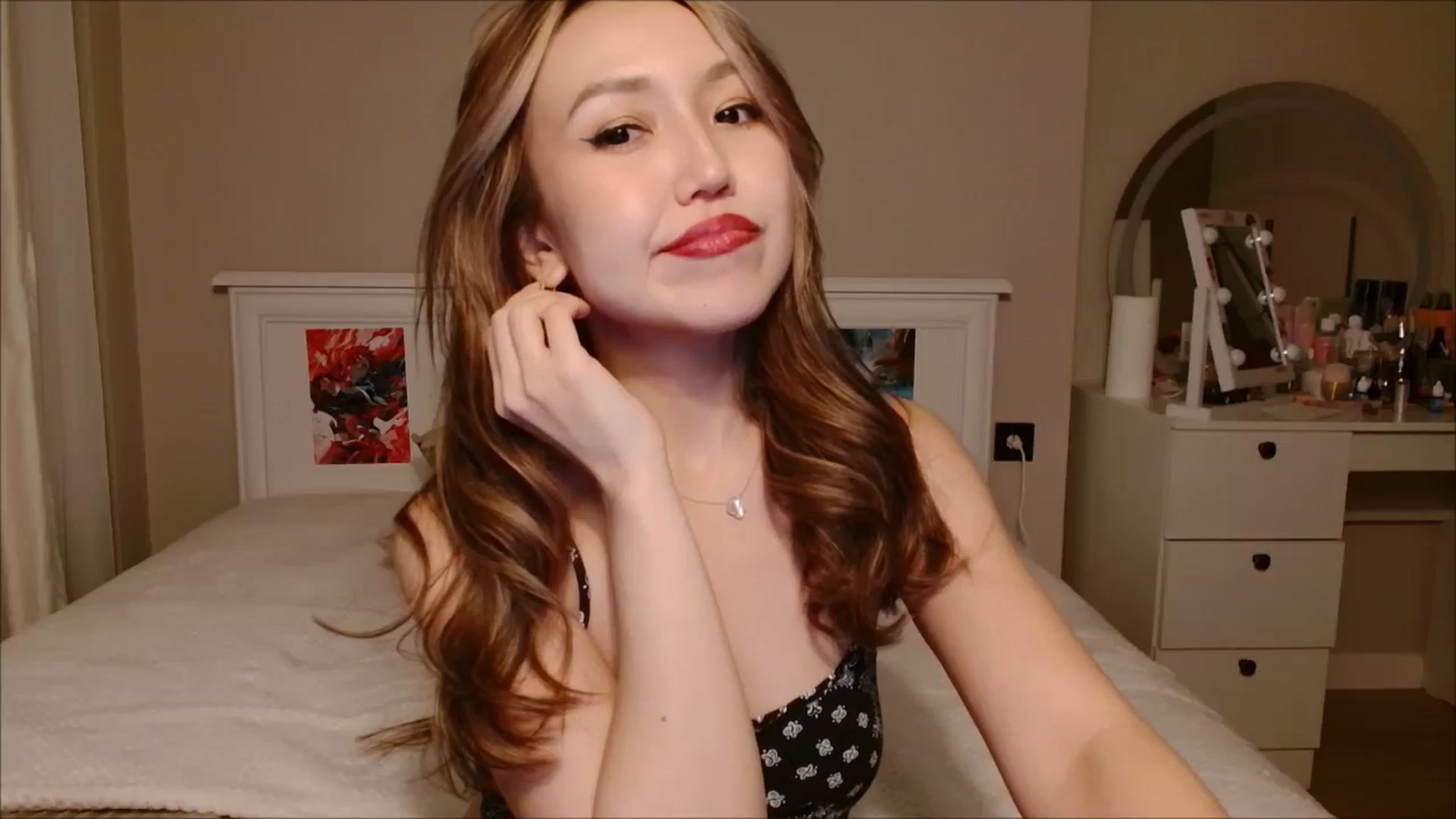 Gallery image thumbnail from JennyVibe's myfreecams stream on, 09/15/2025, 06:15 image 17 of 20