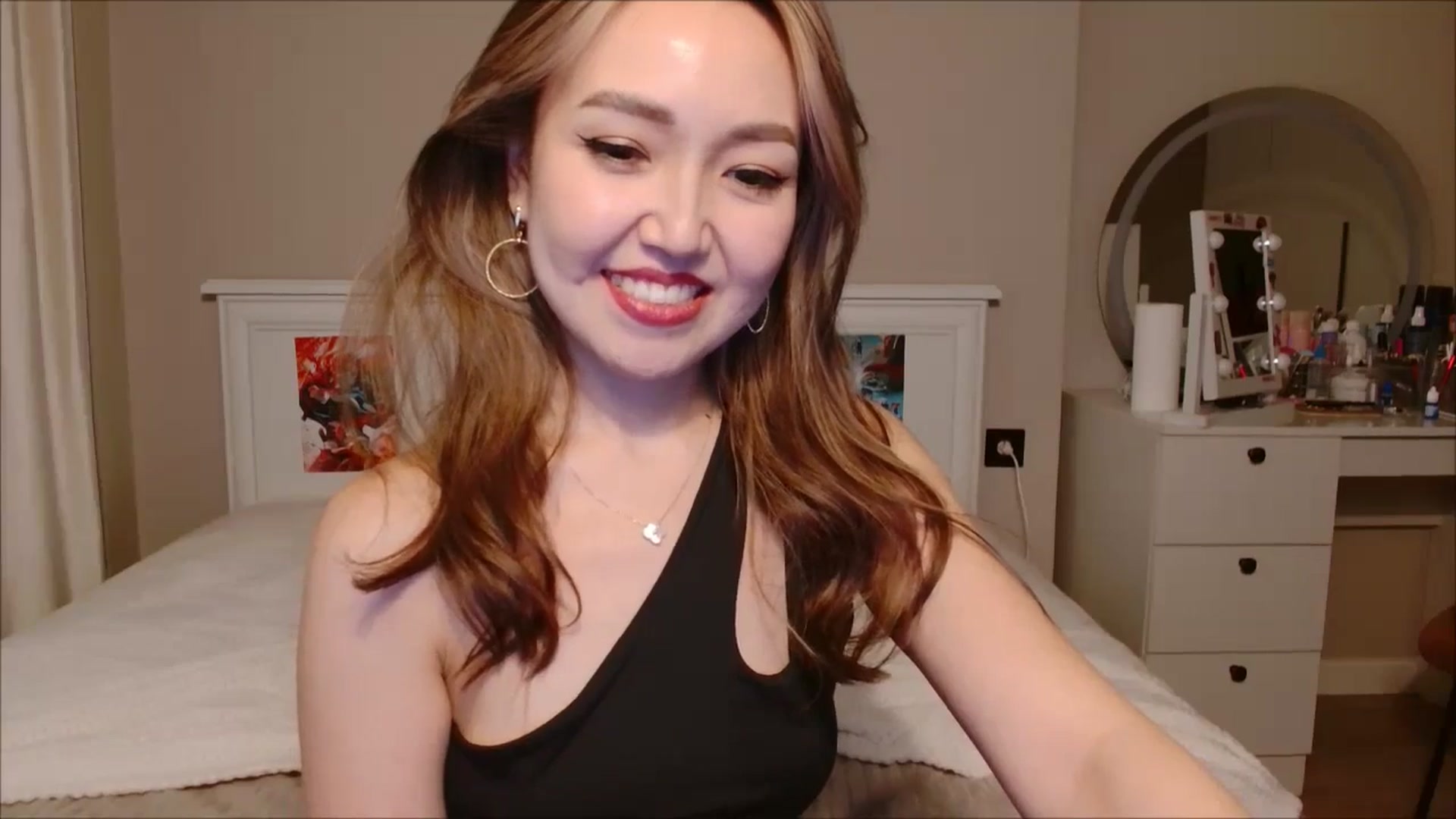 Gallery image thumbnail from JennyVibe's myfreecams stream on, 09/19/2025, 09:32 image 12 of 20