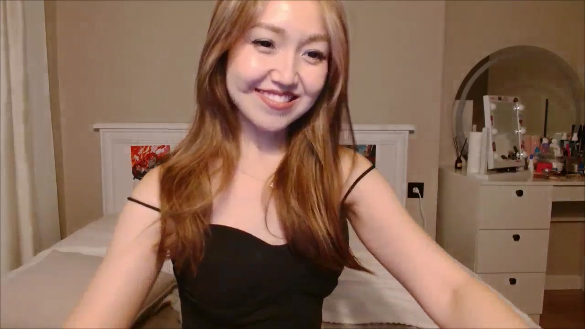 Gallery image thumbnail from JennyVibe's myfreecams stream on, 09/21/2025, 08:39 image 20 of 20