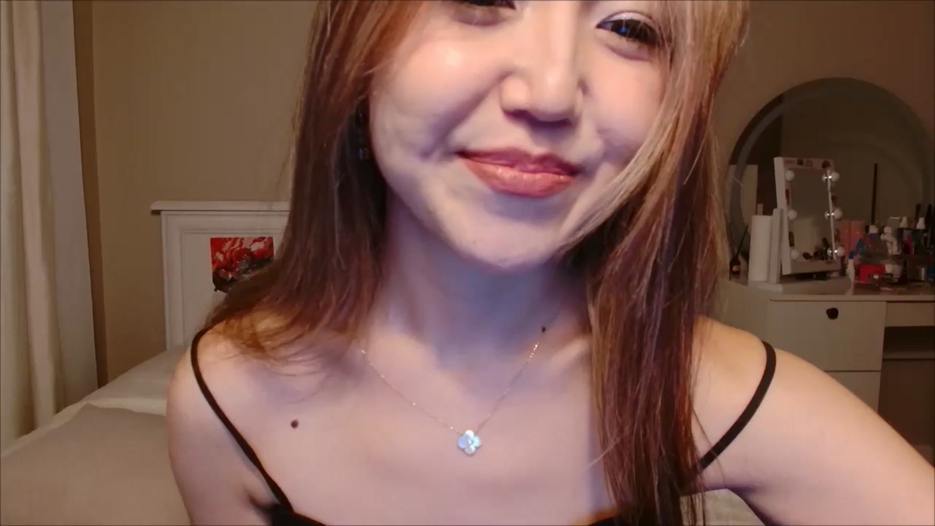 Gallery image thumbnail from JennyVibe's myfreecams stream on, 09/21/2025, 08:39 image 19 of 20