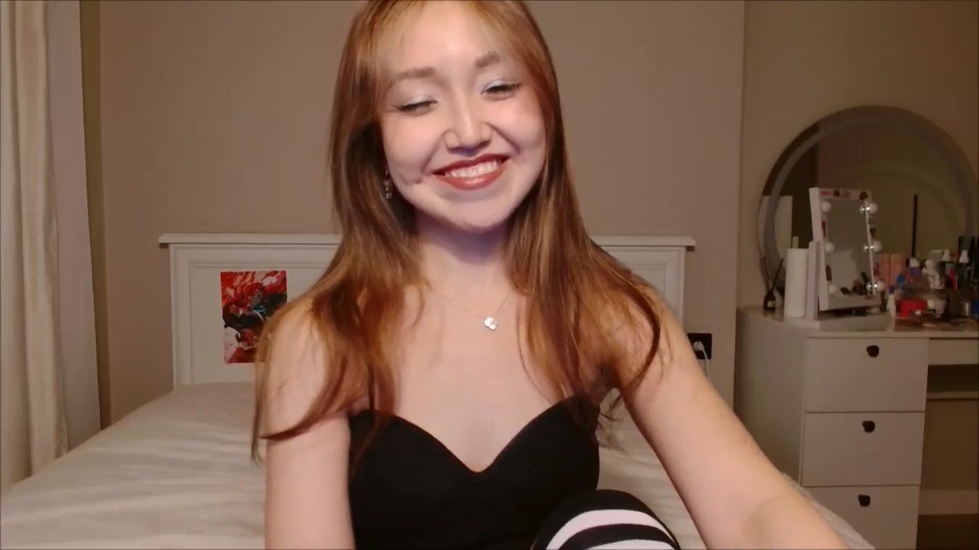 Gallery image thumbnail from JennyVibe's myfreecams stream on, 09/21/2025, 08:39 image 8 of 20