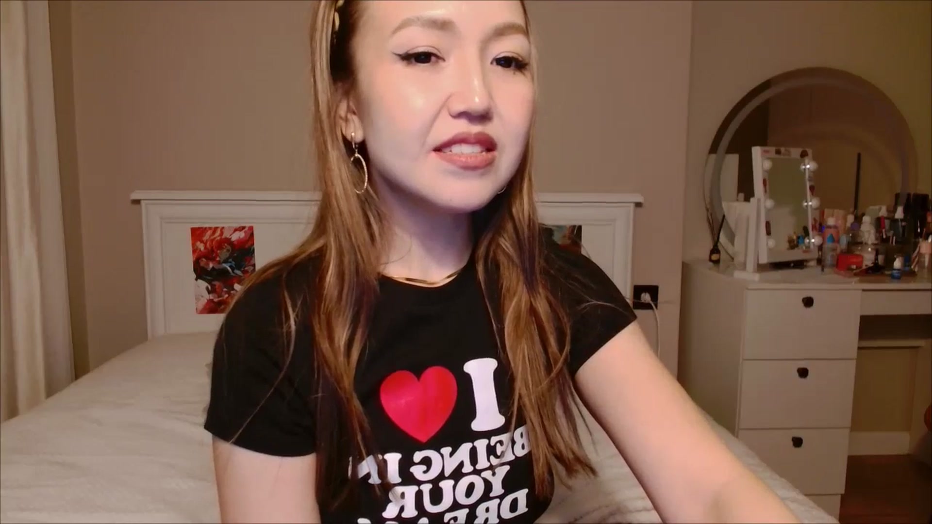 Gallery image thumbnail from JennyVibe's myfreecams stream on, 09/22/2025, 04:29 image 4 of 20