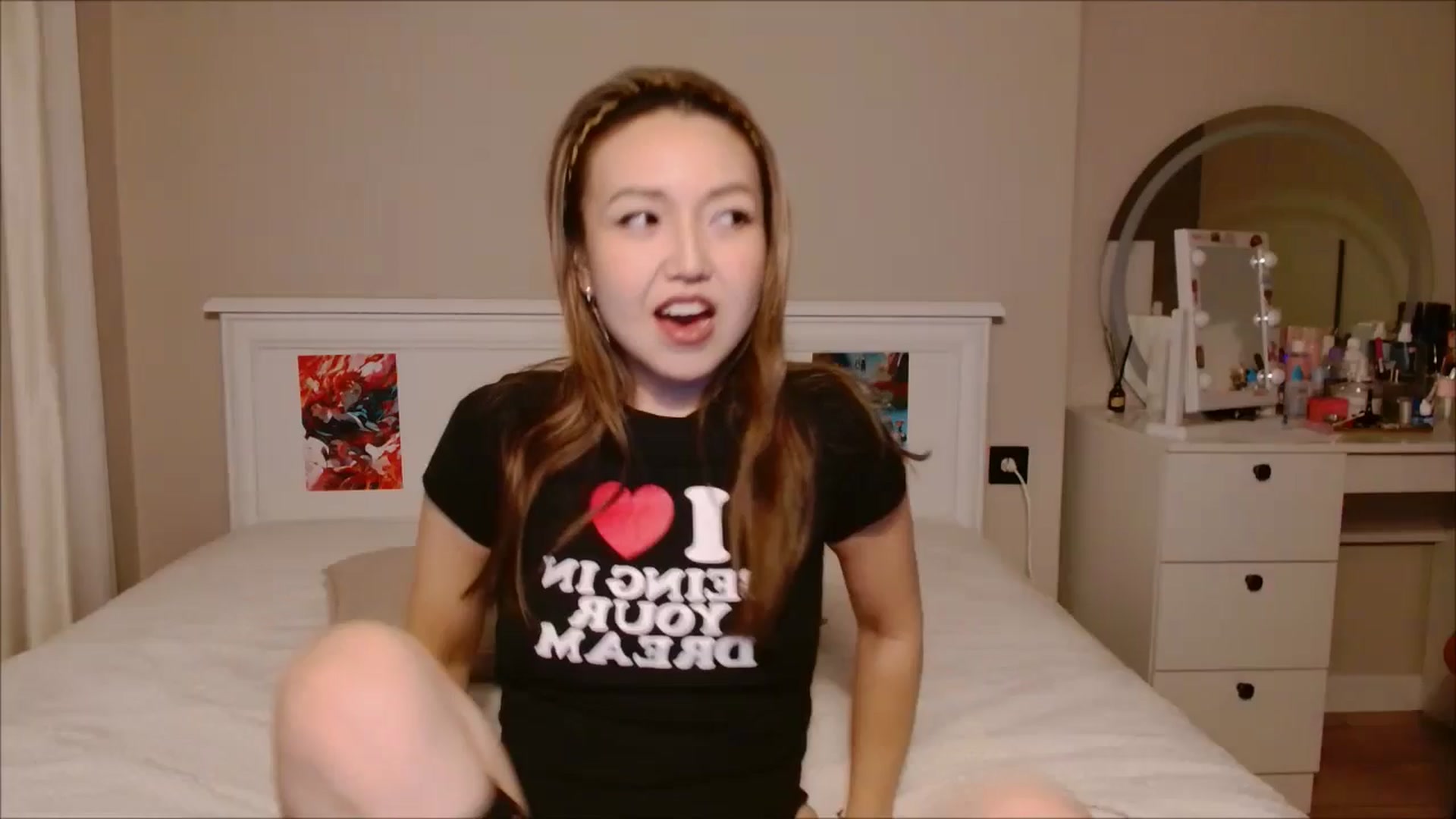 Gallery image thumbnail from JennyVibe's myfreecams stream on, 09/22/2025, 04:29 image 3 of 20