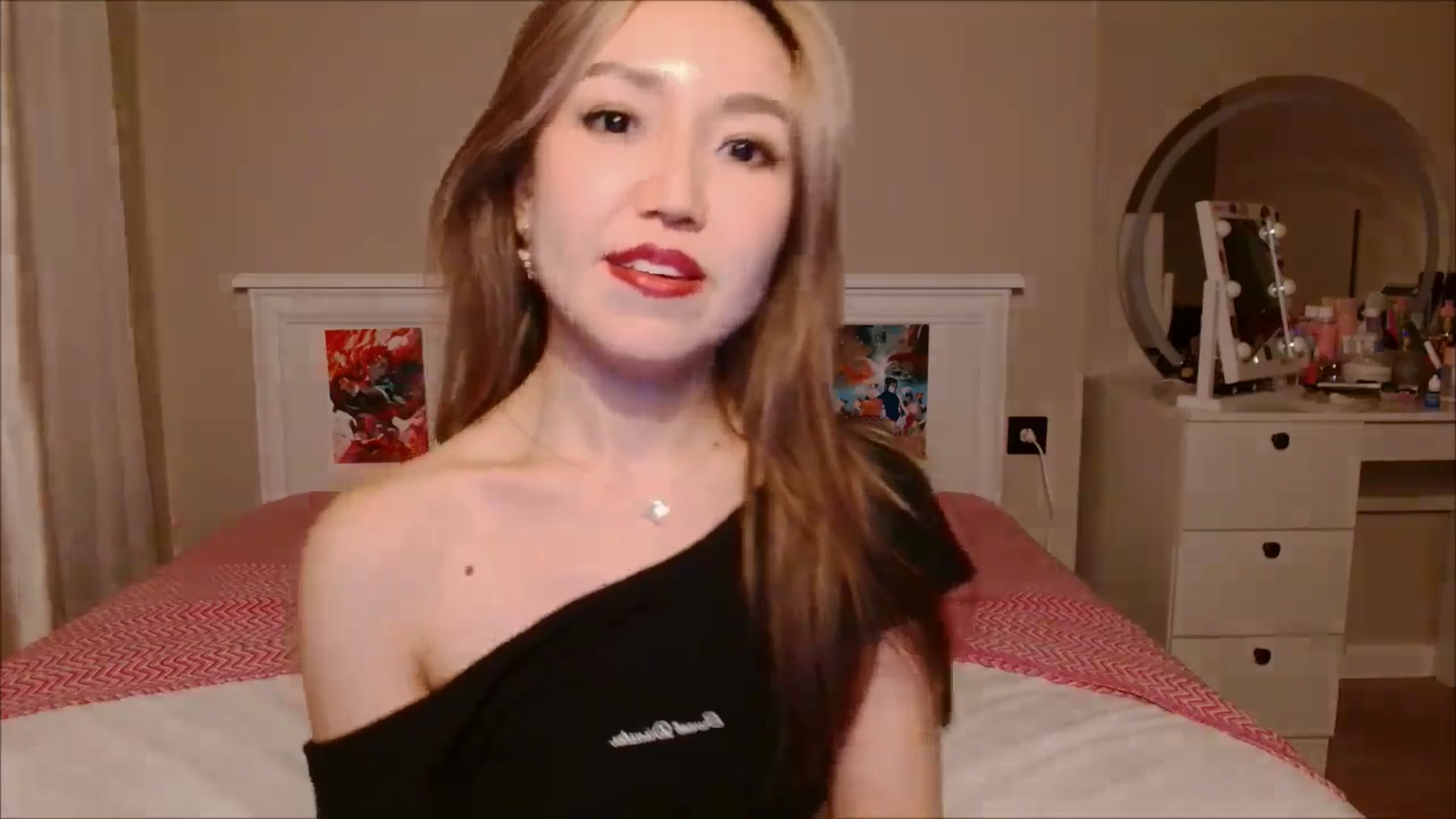 Gallery image thumbnail from JennyVibe's myfreecams stream on, 10/01/2025, 09:26 image 4 of 20