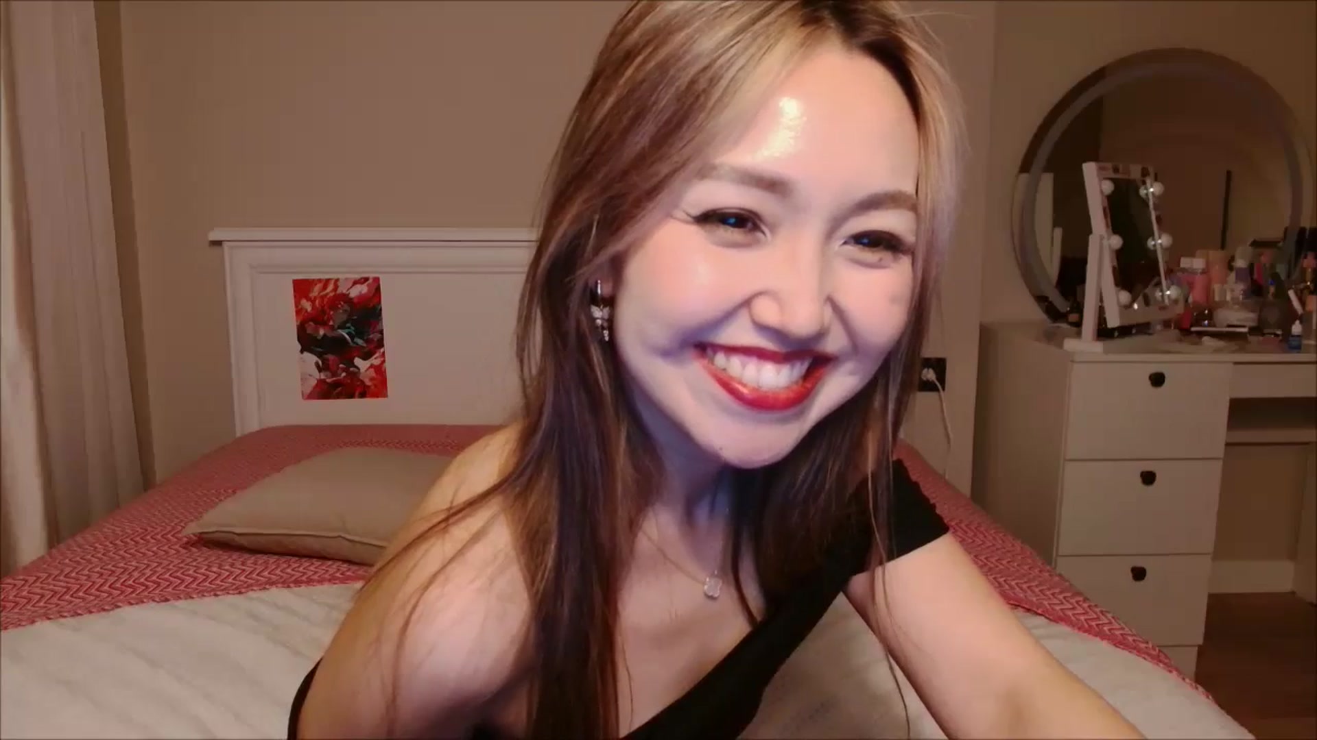 Gallery image thumbnail from JennyVibe's myfreecams stream on, 10/01/2025, 09:26 image 13 of 20