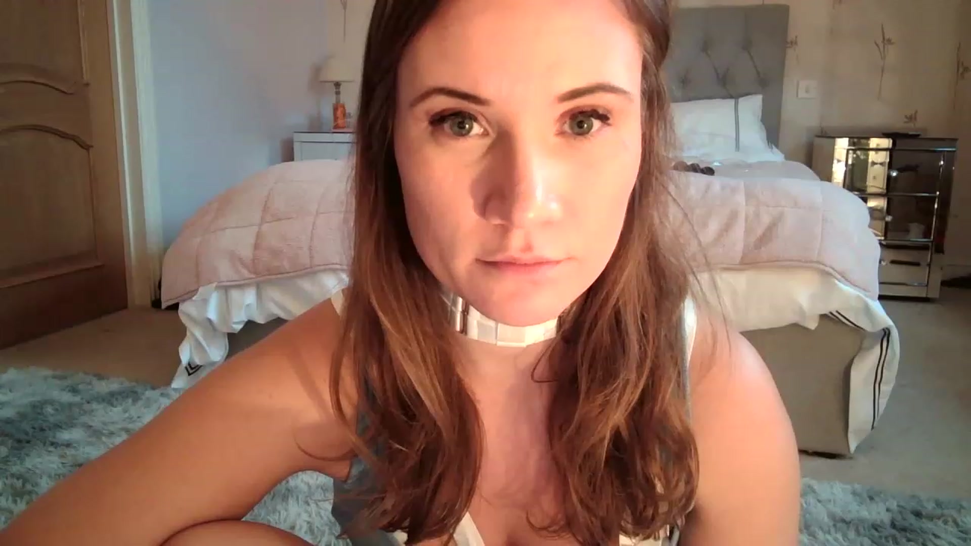 Gallery image thumbnail from JennyWillson's myfreecams stream on, 11/21/2022, 14:20 image 16 of 20