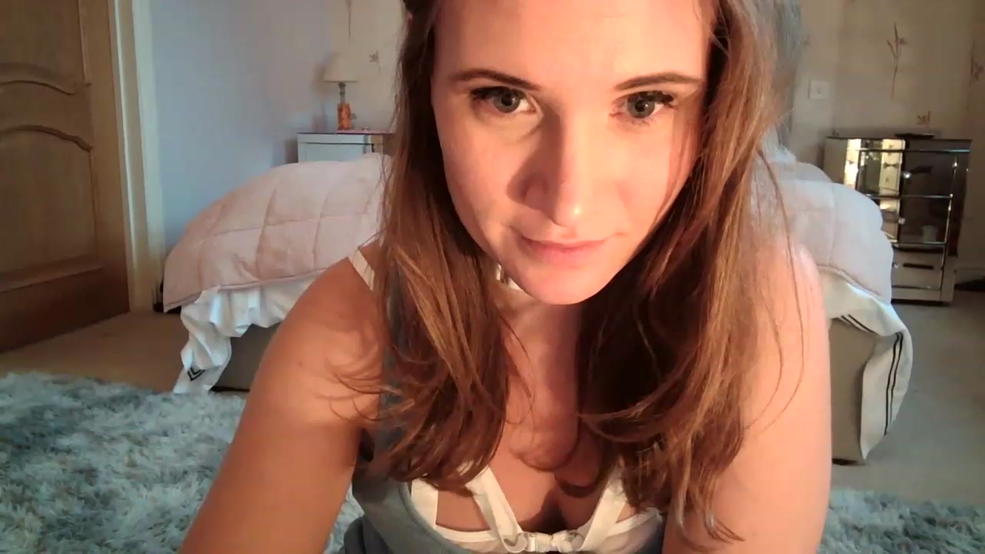 Gallery image thumbnail from JennyWillson's myfreecams stream on, 11/21/2022, 14:20 image 5 of 20
