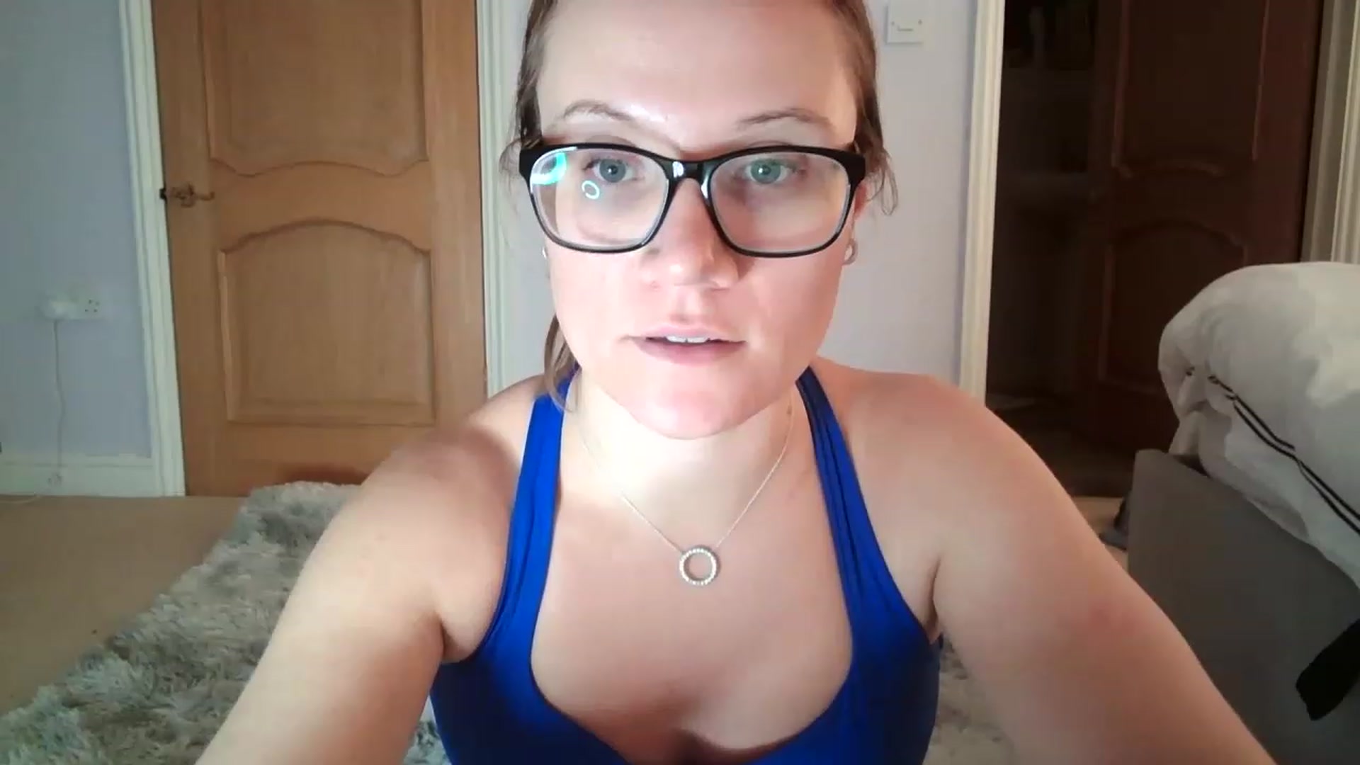 Gallery image thumbnail from JennyWillson's myfreecams stream on, 11/26/2022, 20:20 image 17 of 20