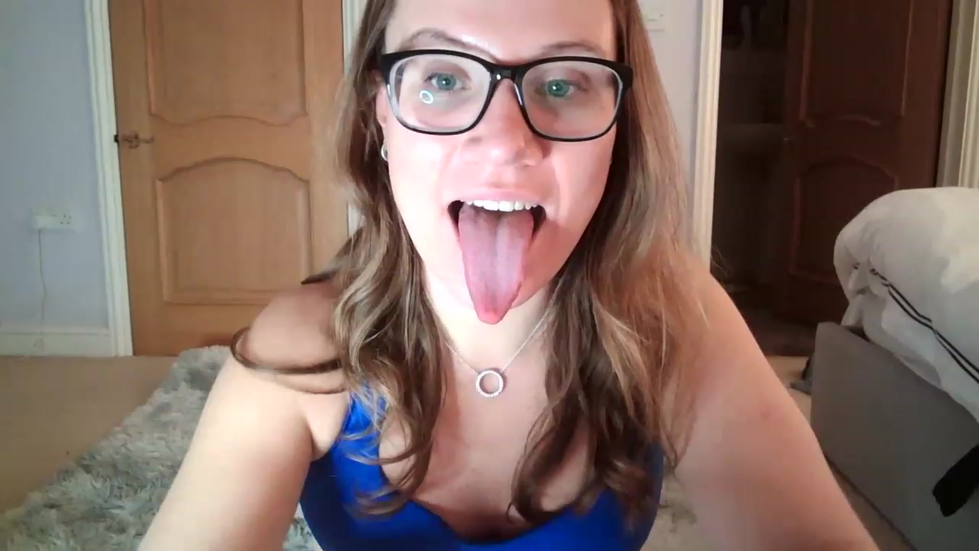 Gallery image thumbnail from JennyWillson's myfreecams stream on, 11/26/2022, 20:20 image 10 of 20