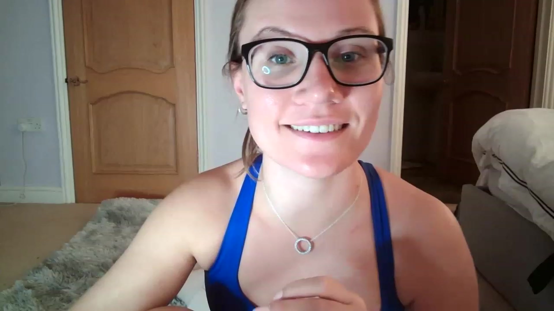 Gallery image thumbnail from JennyWillson's myfreecams stream on, 11/26/2022, 20:20 image 14 of 20