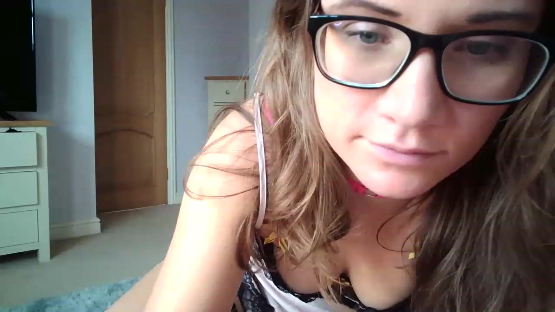 Gallery image thumbnail from JennyWillson's myfreecams stream on, 12/01/2022, 12:16 image 20 of 20