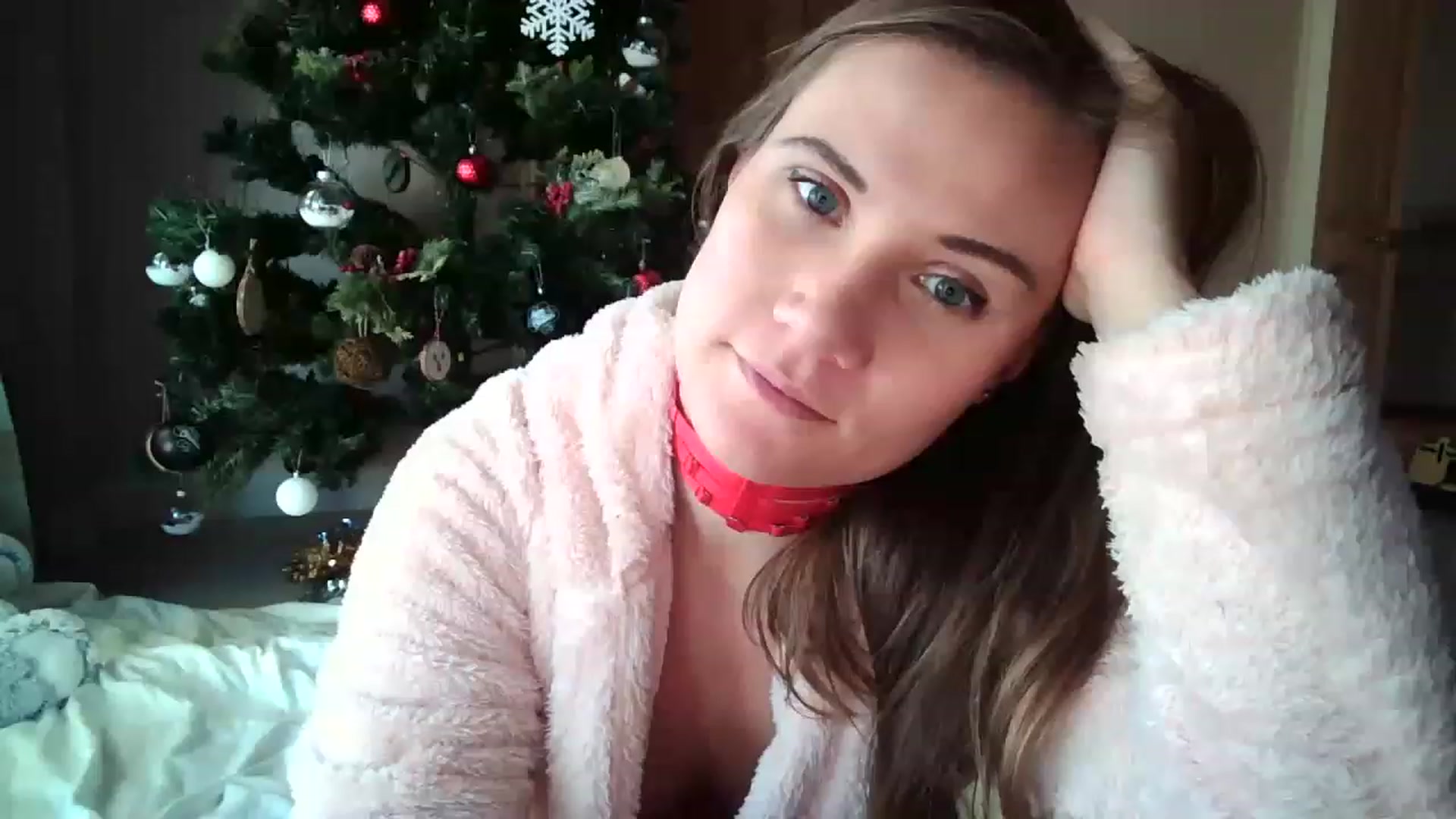 Gallery image thumbnail from JennyWillson's myfreecams stream on, 12/08/2022, 12:46 image 10 of 20