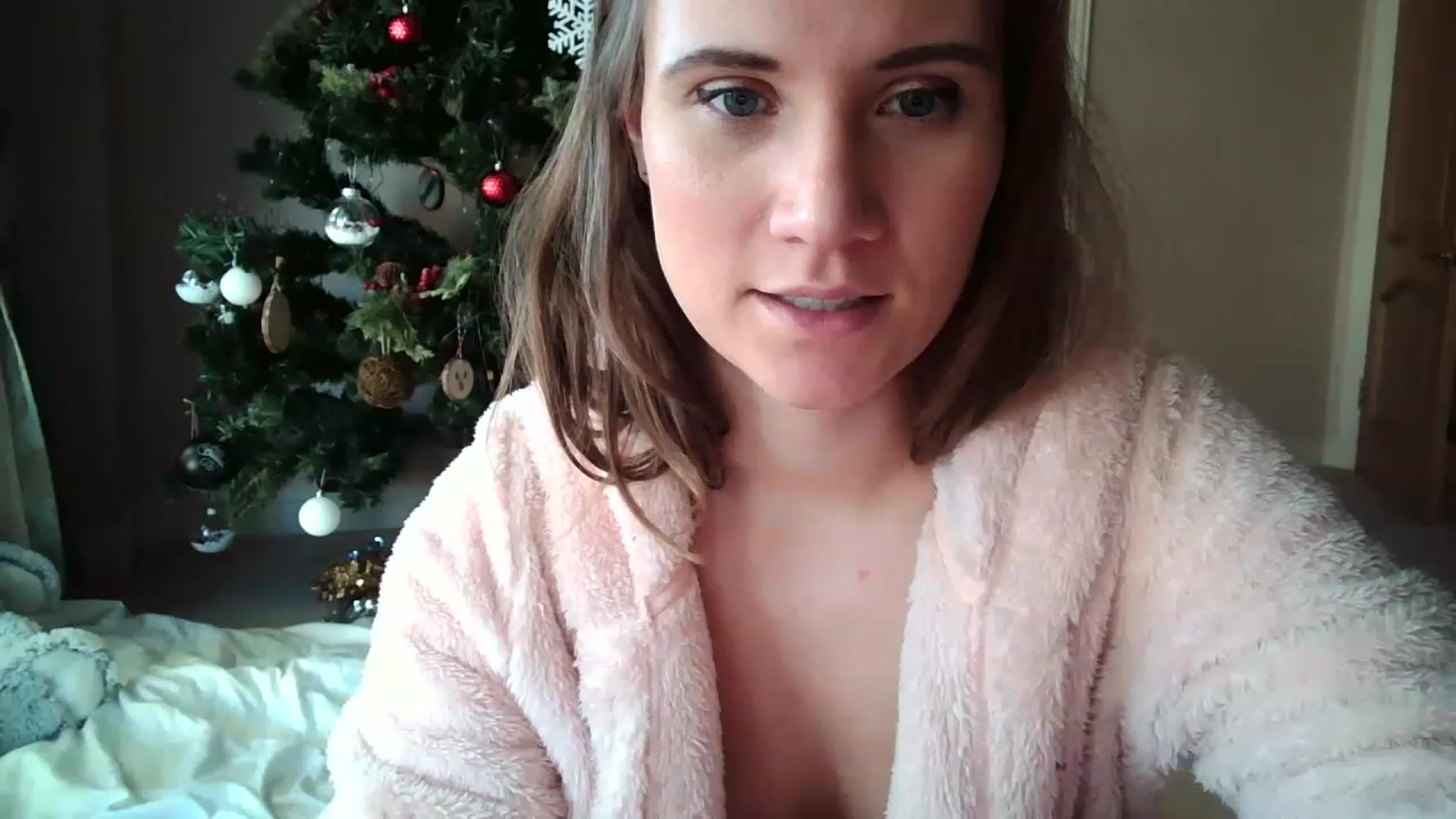 Gallery image thumbnail from JennyWillson's myfreecams stream on, 12/08/2022, 12:46 image 18 of 20