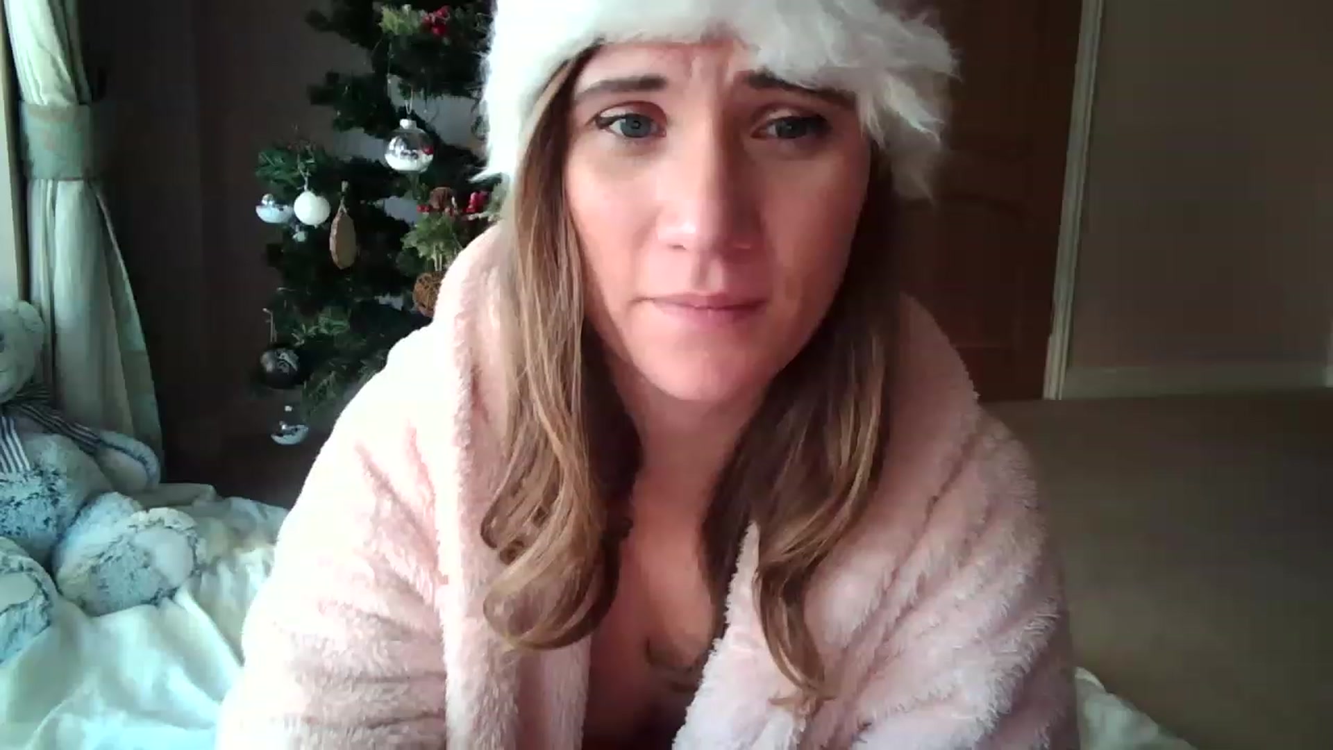 Gallery image thumbnail from JennyWillson's myfreecams stream on, 12/08/2022, 13:10 image 18 of 20