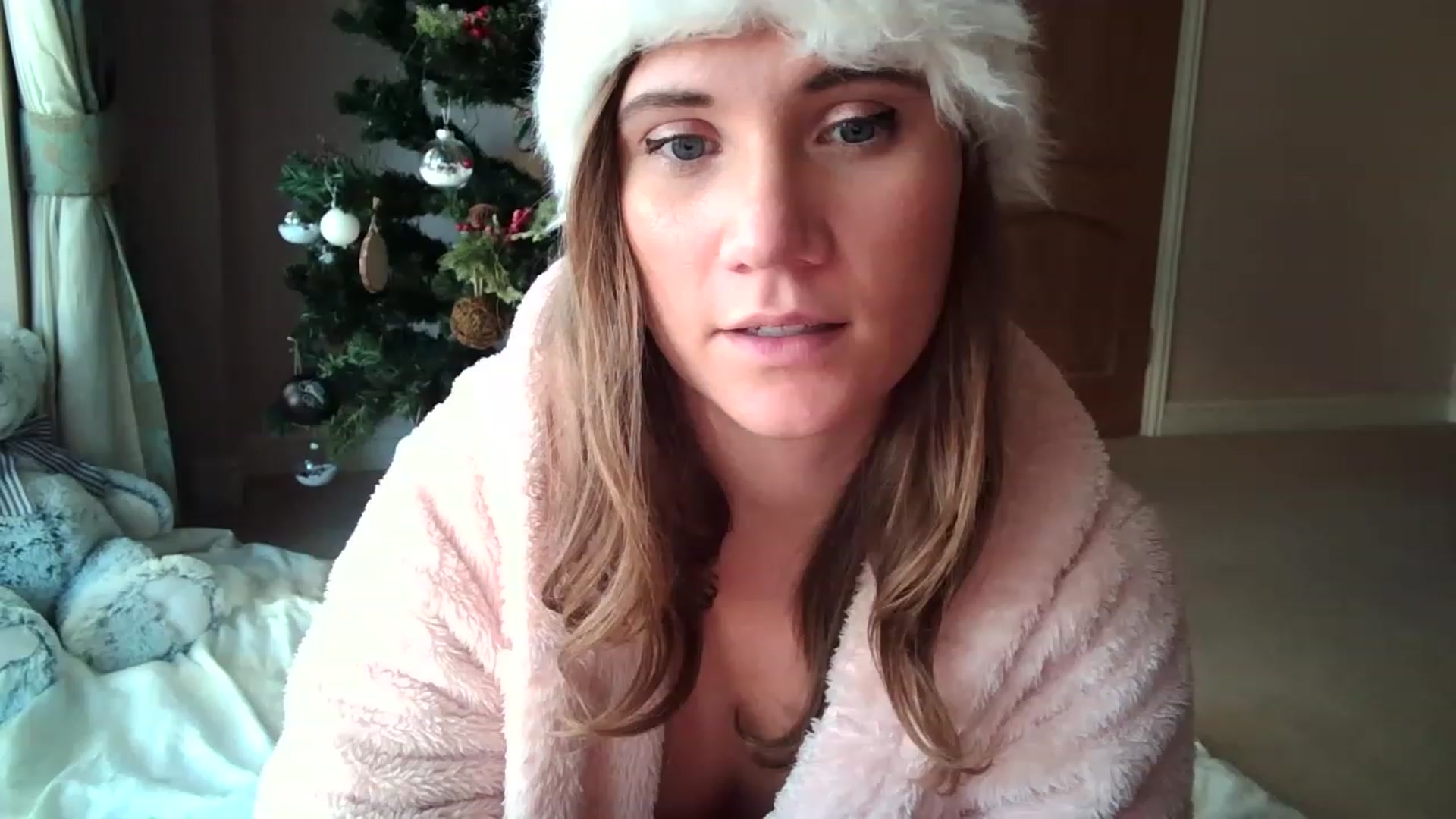 Gallery image thumbnail from JennyWillson's myfreecams stream on, 12/08/2022, 13:10 image 19 of 20