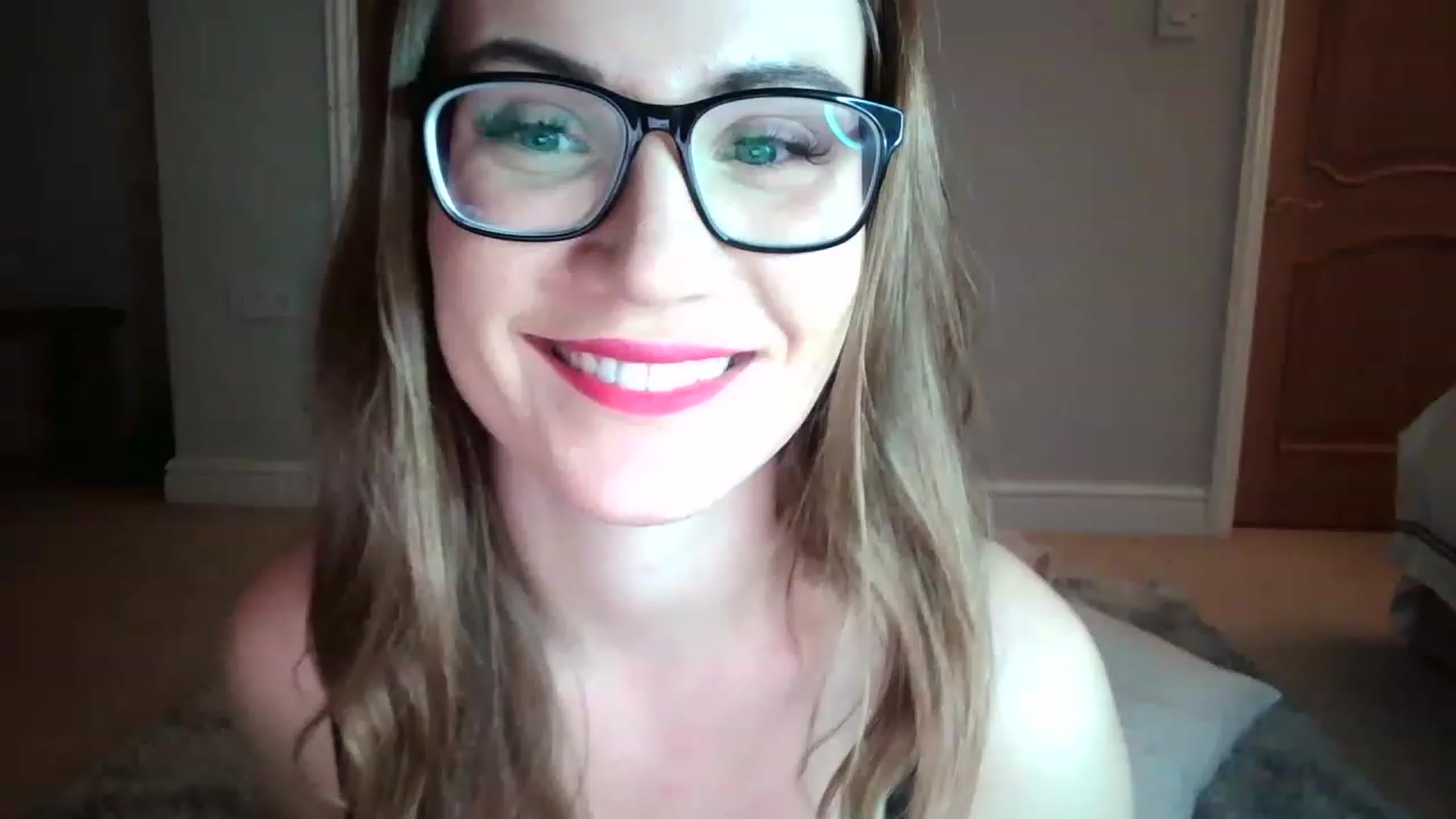 Gallery image thumbnail from JennyWillson's myfreecams stream on, 12/30/2022, 17:18 image 3 of 20