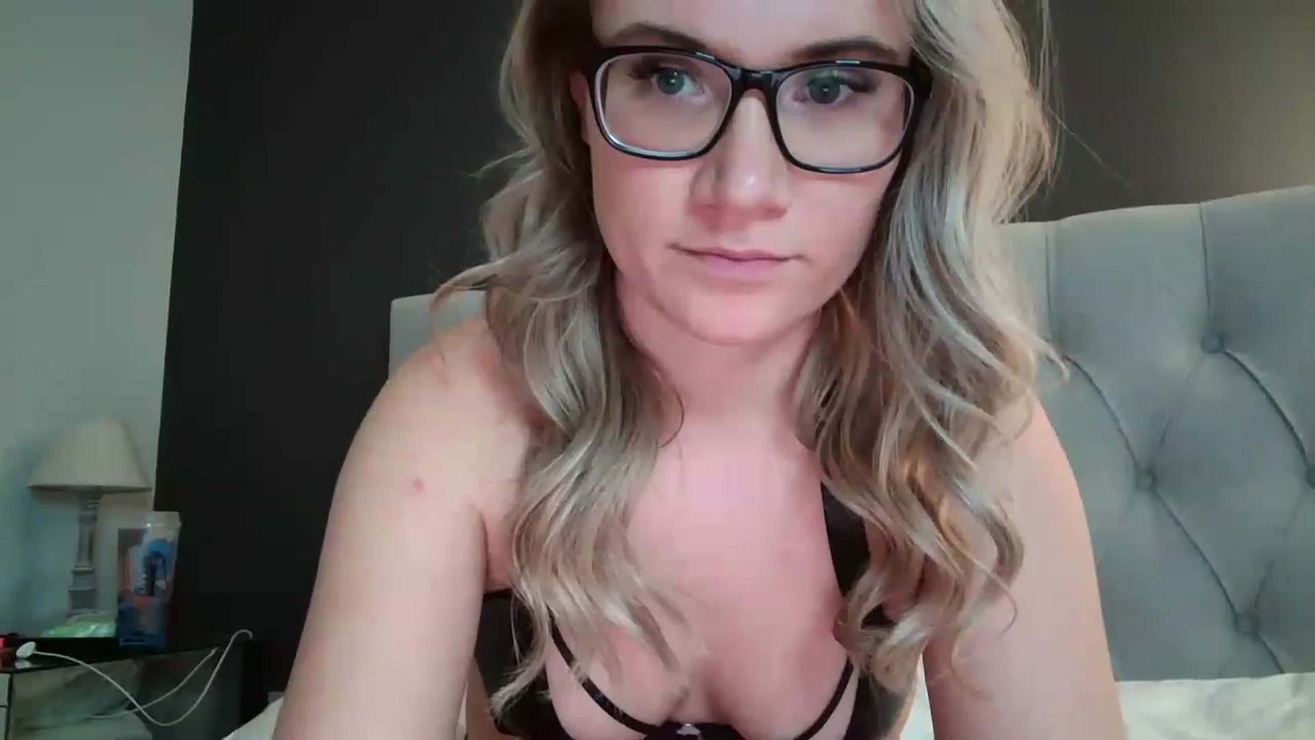 Gallery image thumbnail from JennyWillson's myfreecams stream on, 01/20/2023, 17:27 image 15 of 20