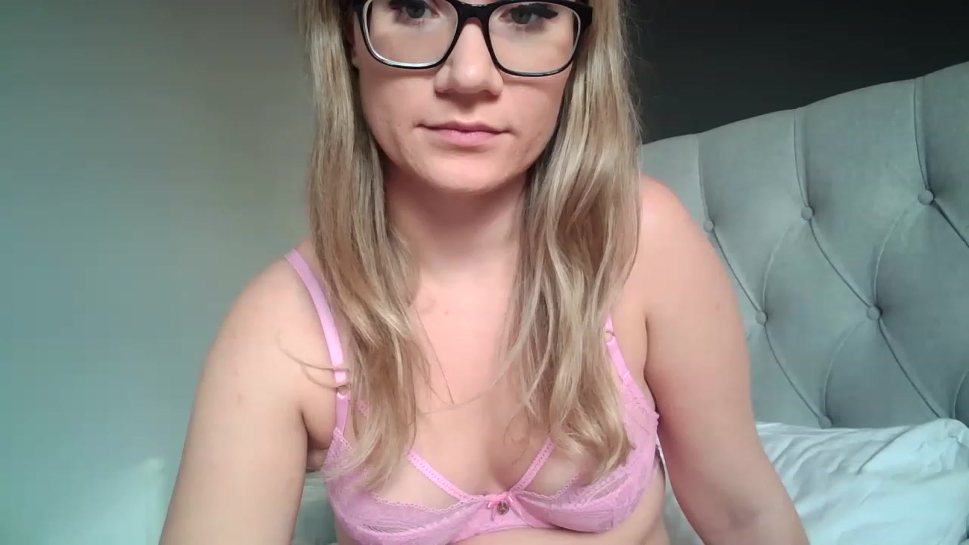 Gallery image thumbnail from JennyWillson's myfreecams stream on, 02/02/2023, 10:04 image 19 of 20