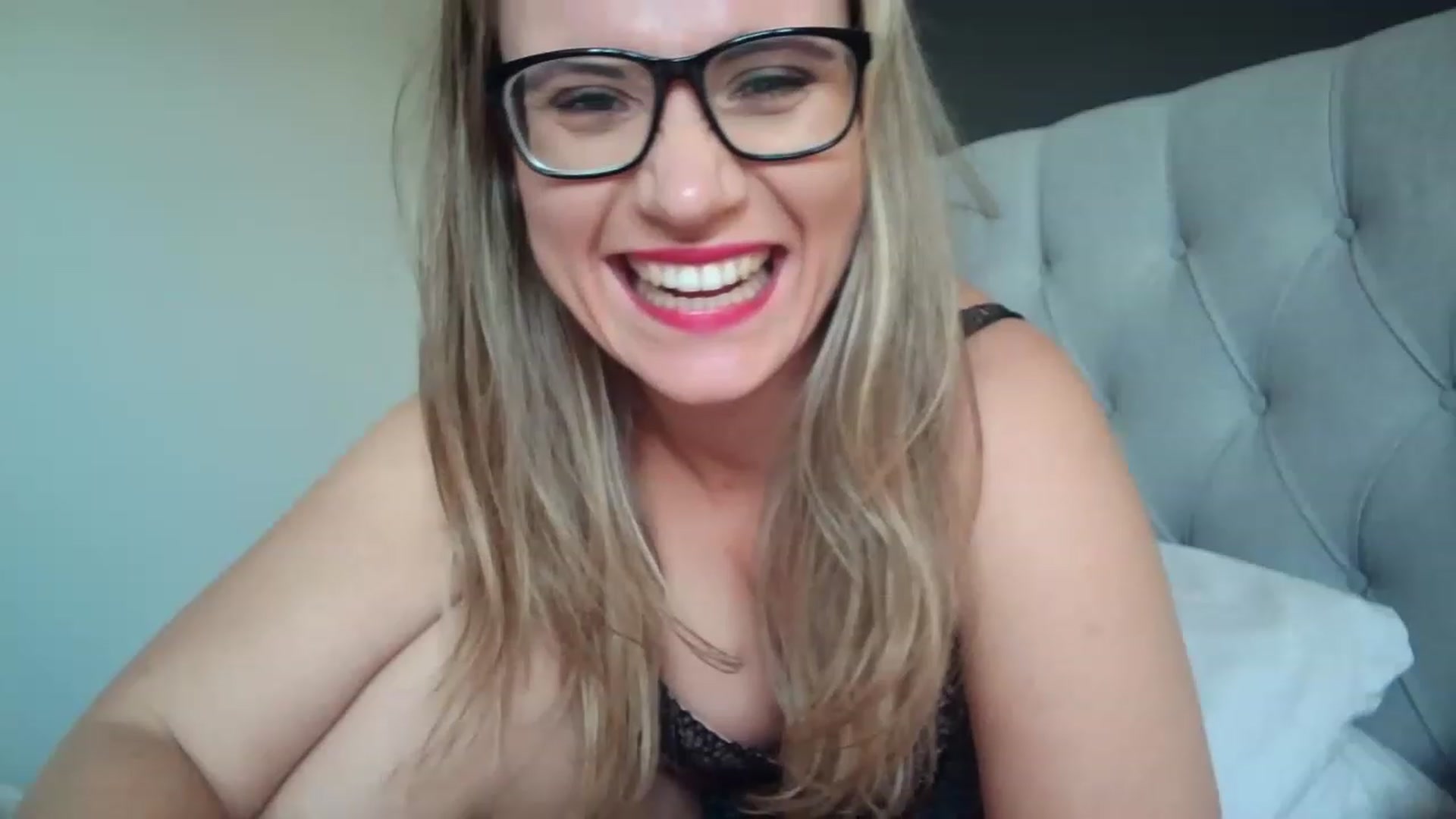 Gallery image thumbnail from JennyWillson's myfreecams stream on, 02/06/2023, 12:12 image 16 of 20