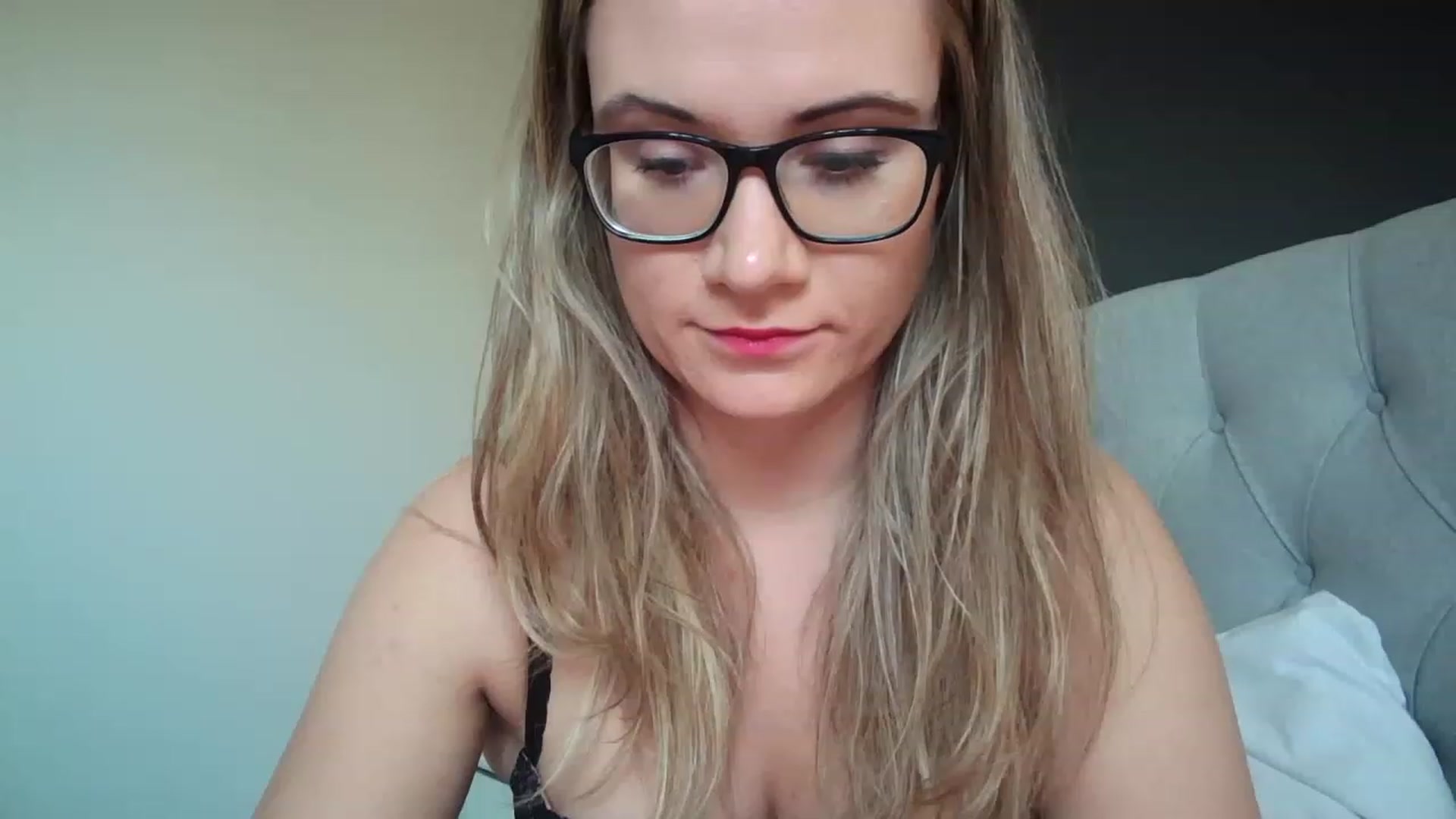 Gallery image thumbnail from JennyWillson's myfreecams stream on, 02/06/2023, 12:41 image 6 of 20