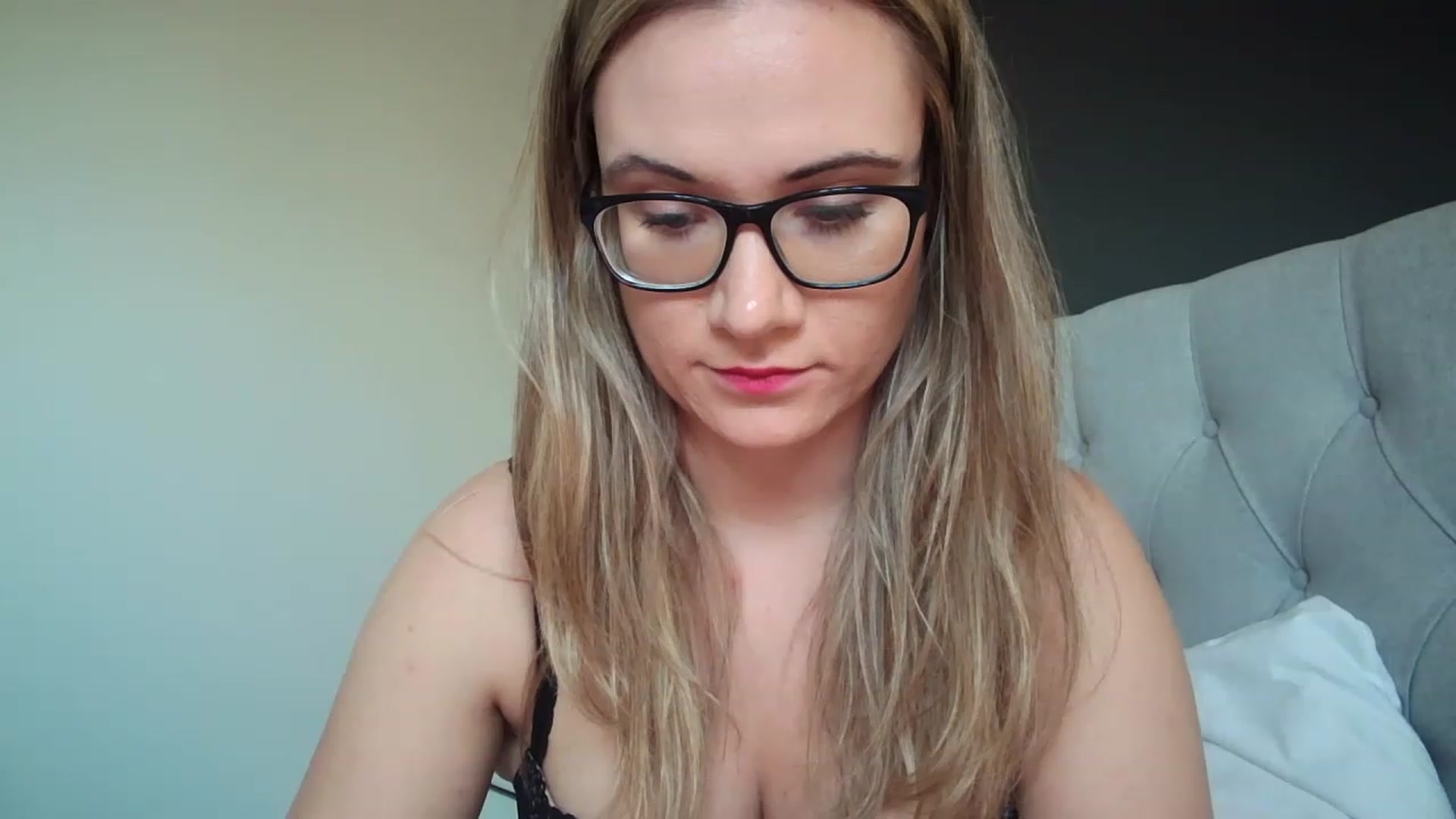 Gallery image thumbnail from JennyWillson's myfreecams stream on, 02/06/2023, 12:41 image 8 of 20