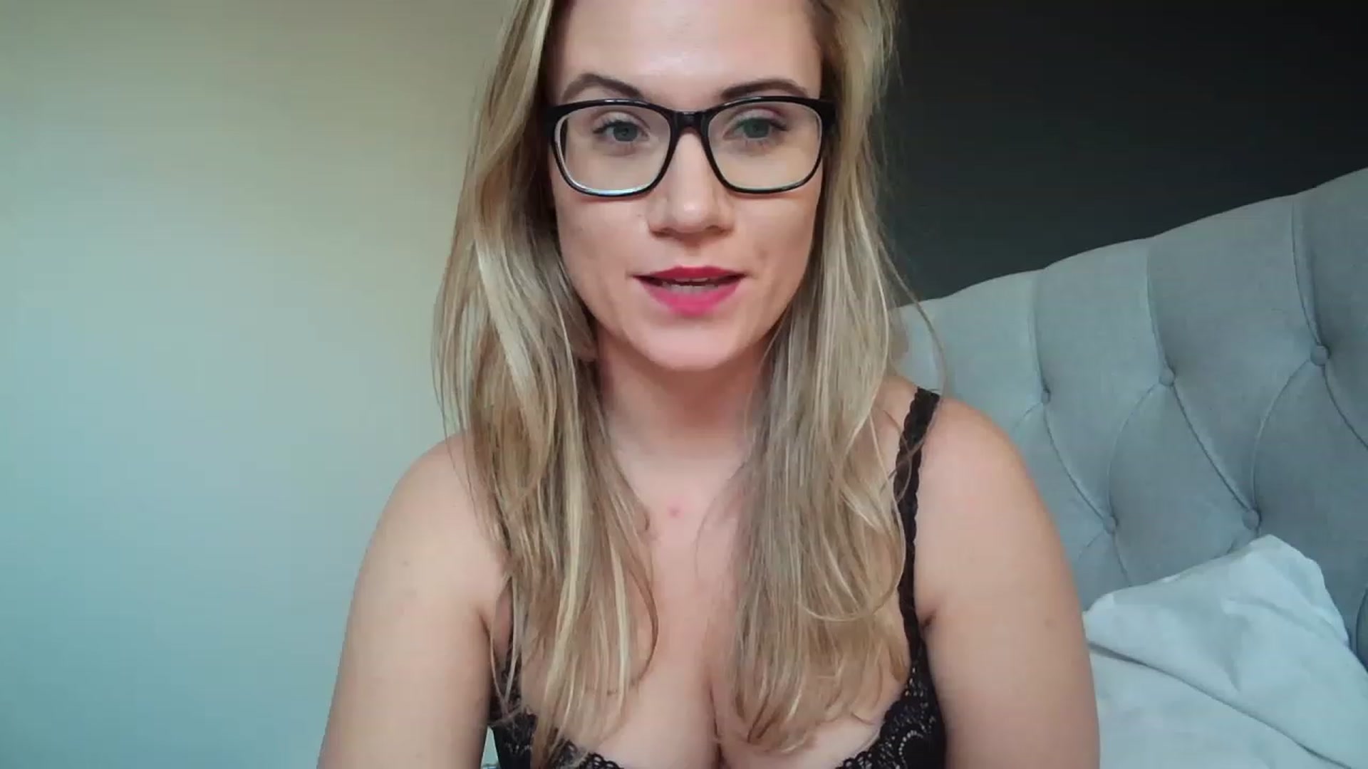 Gallery image thumbnail from JennyWillson's myfreecams stream on, 02/06/2023, 12:41 image 15 of 20