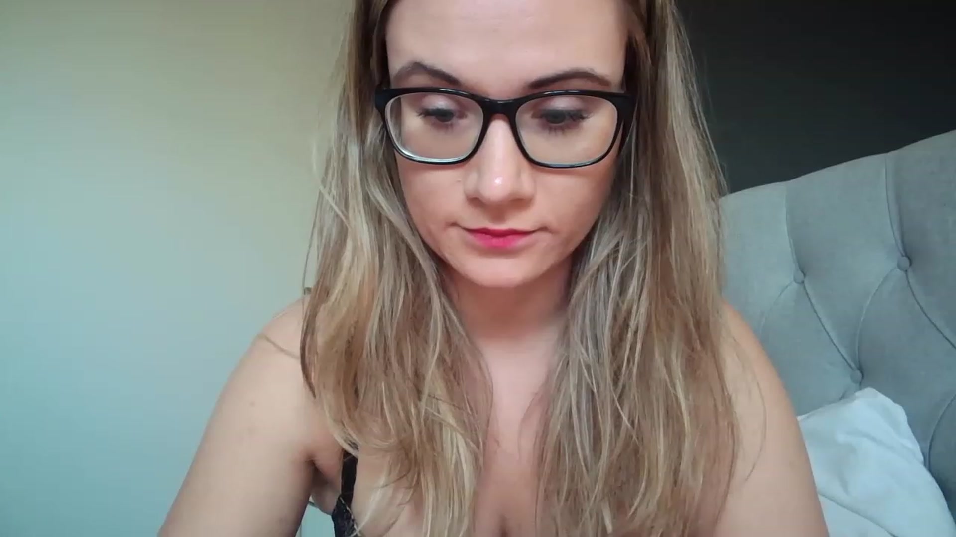 Gallery image thumbnail from JennyWillson's myfreecams stream on, 02/06/2023, 12:41 image 7 of 20