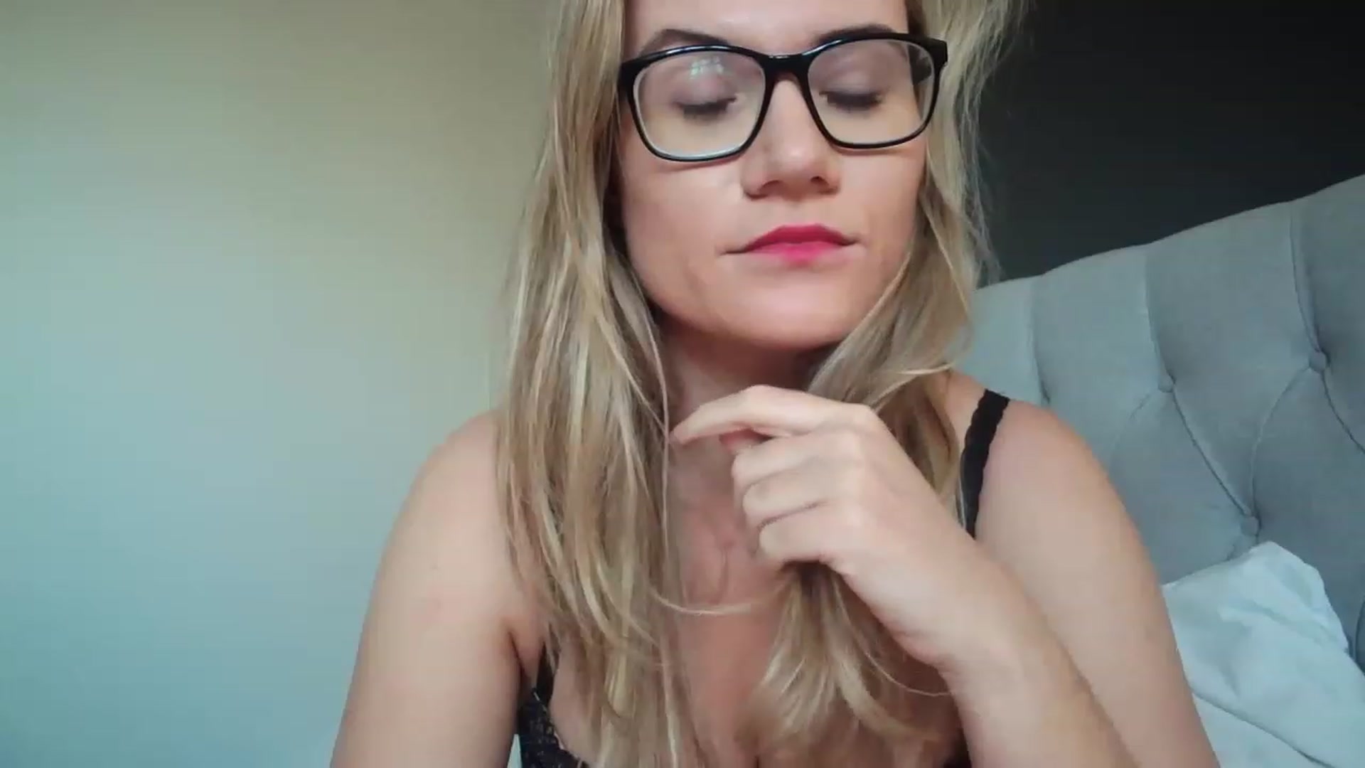 Gallery image thumbnail from JennyWillson's myfreecams stream on, 02/06/2023, 12:41 image 16 of 20