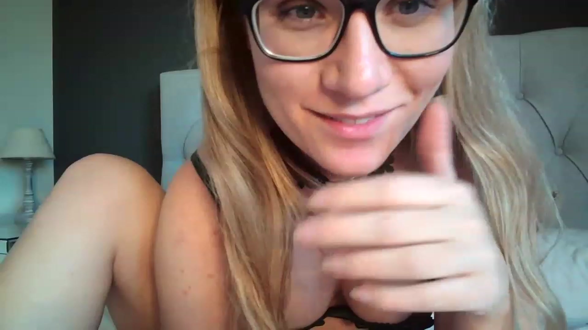 Gallery image thumbnail from JennyWillson's myfreecams stream on, 03/17/2023, 17:27 image 8 of 20
