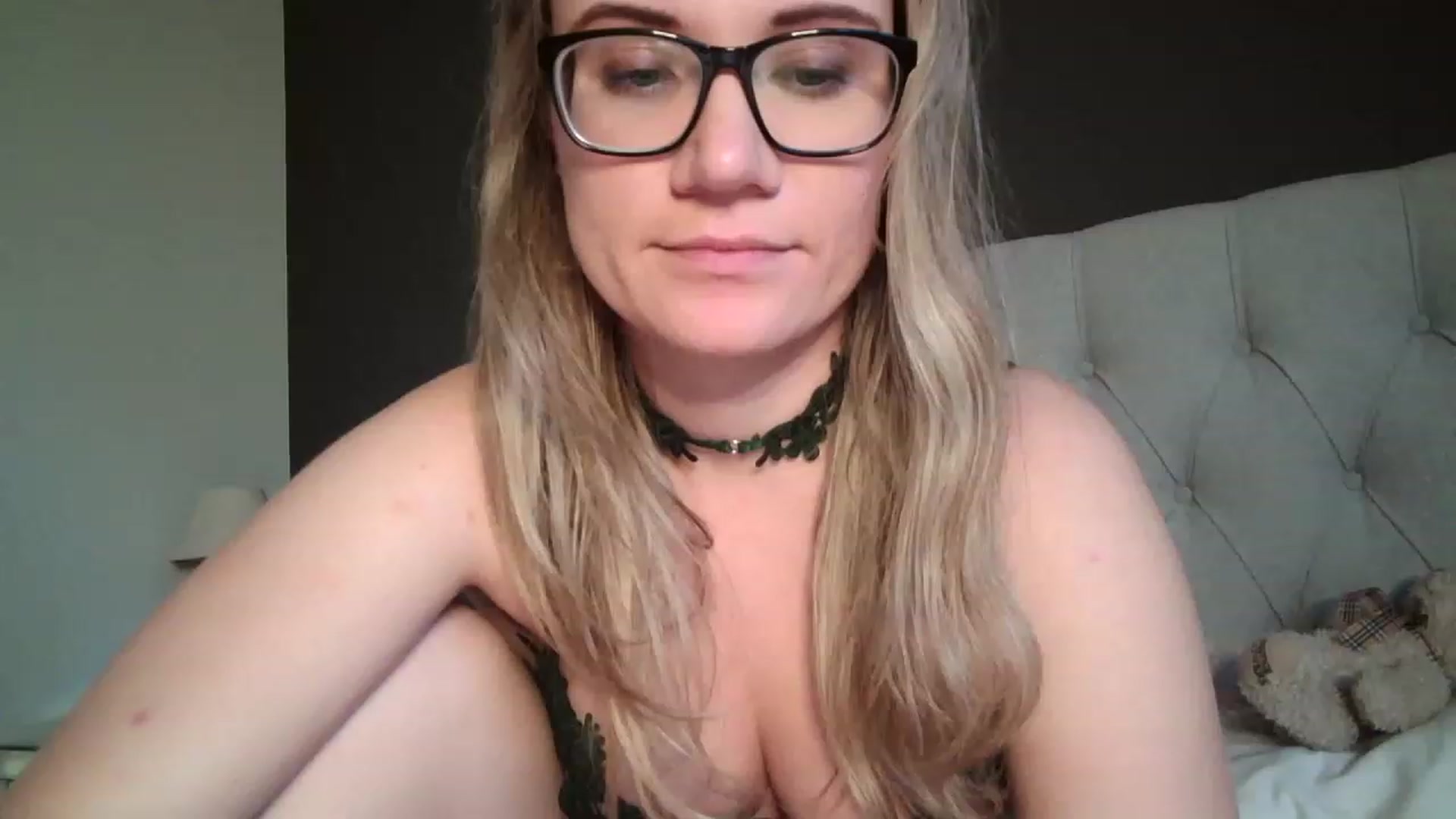 Gallery image thumbnail from JennyWillson's myfreecams stream on, 03/17/2023, 18:03 image 19 of 20