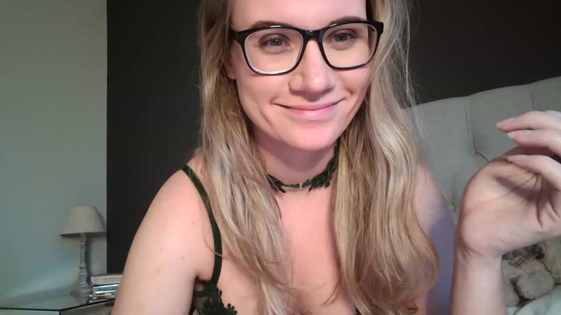 Gallery image thumbnail from JennyWillson's myfreecams stream on, 03/17/2023, 18:03 image 18 of 20