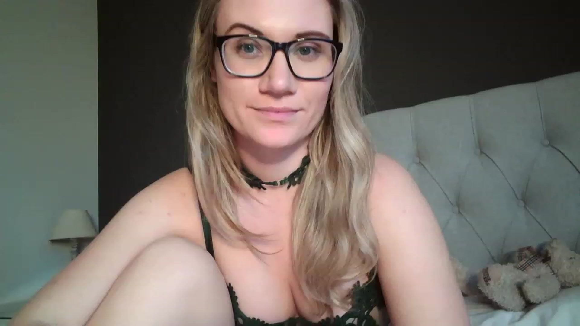 Gallery image thumbnail from JennyWillson's myfreecams stream on, 03/17/2023, 18:03 image 15 of 20