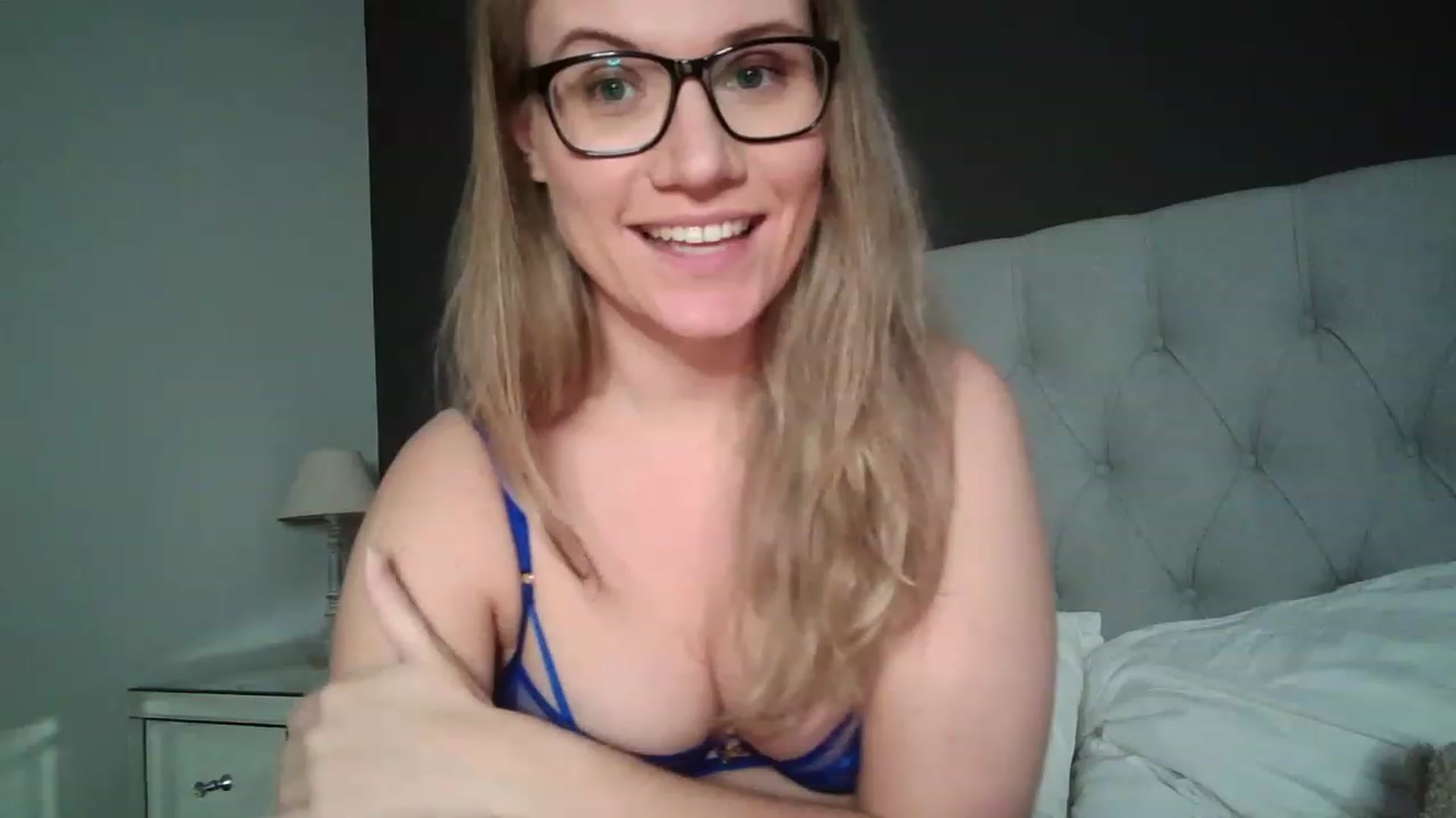 Gallery image thumbnail from JennyWillson's myfreecams stream on, 03/18/2023, 18:16 image 15 of 20