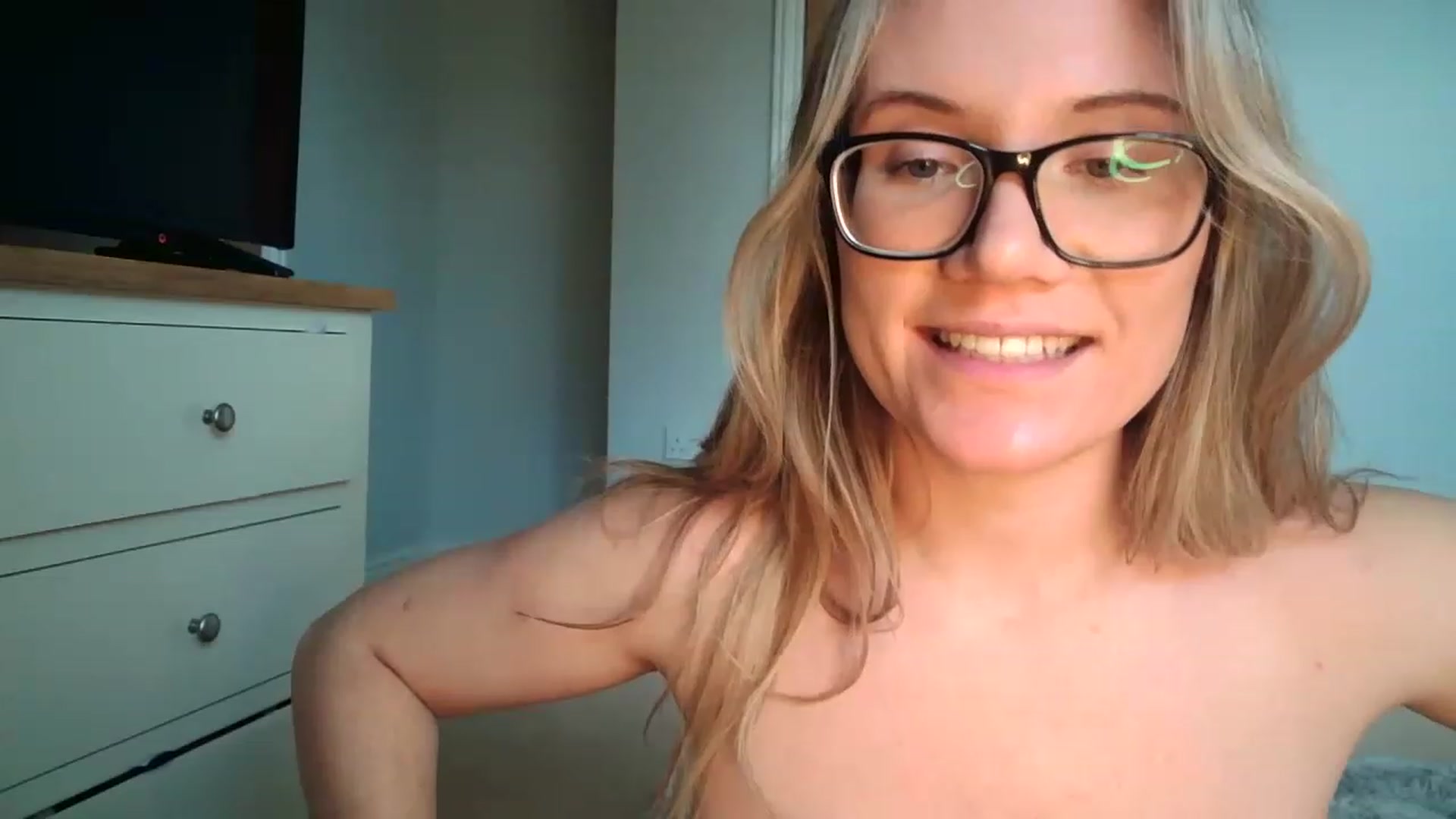 Gallery image thumbnail from JennyWillson's myfreecams stream on, 03/23/2023, 12:27 image 19 of 20