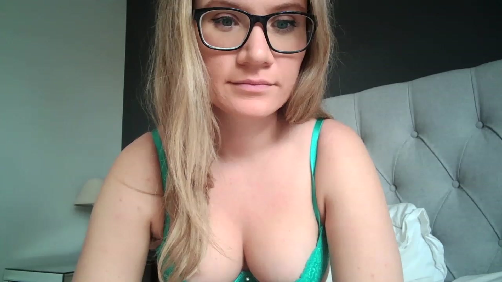 Gallery image thumbnail from JennyWillson's myfreecams stream on, 03/24/2023, 11:25 image 12 of 20